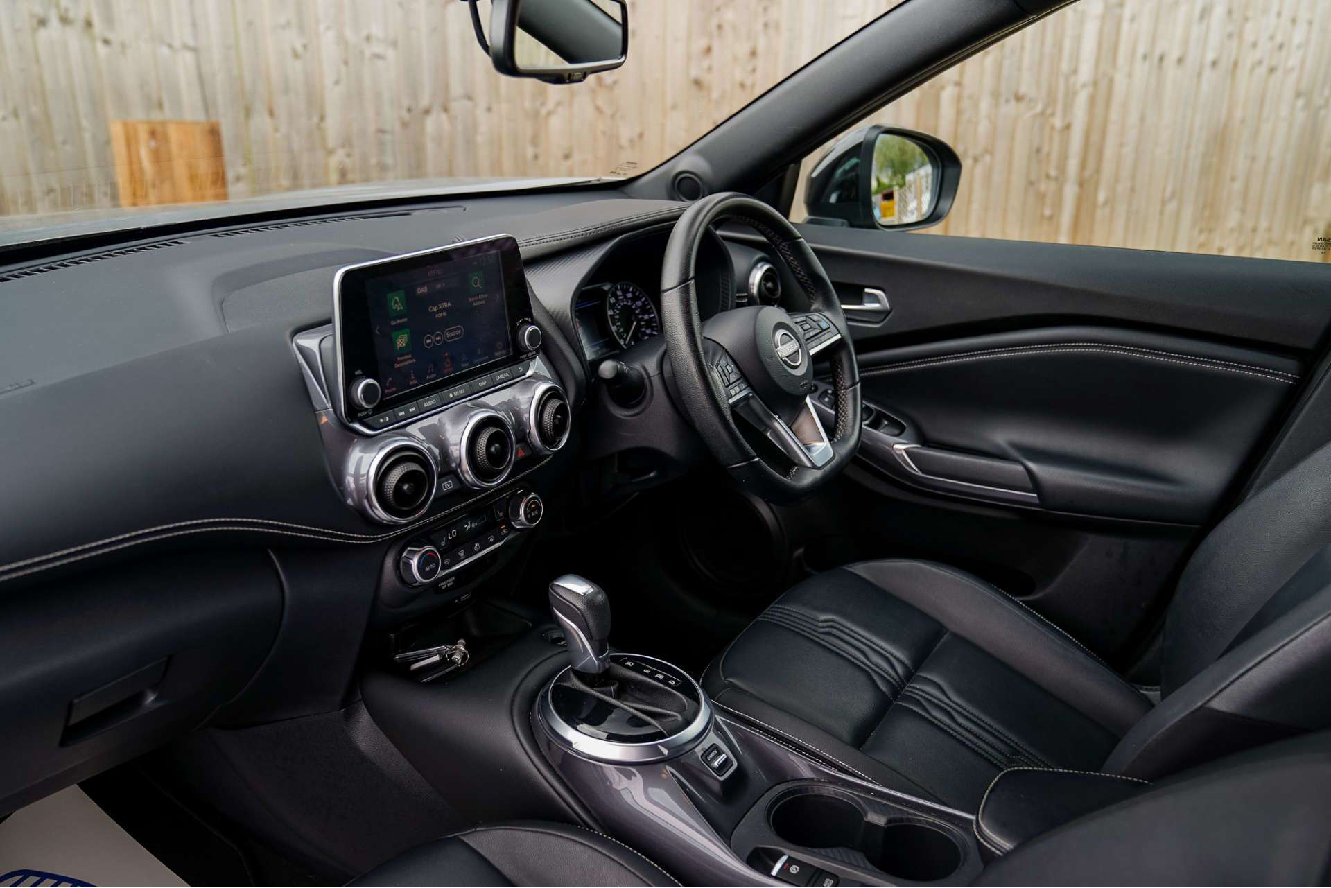 NISSAN JUKE 1.6 Juke Tekna HEV CVT 5dr For Sale