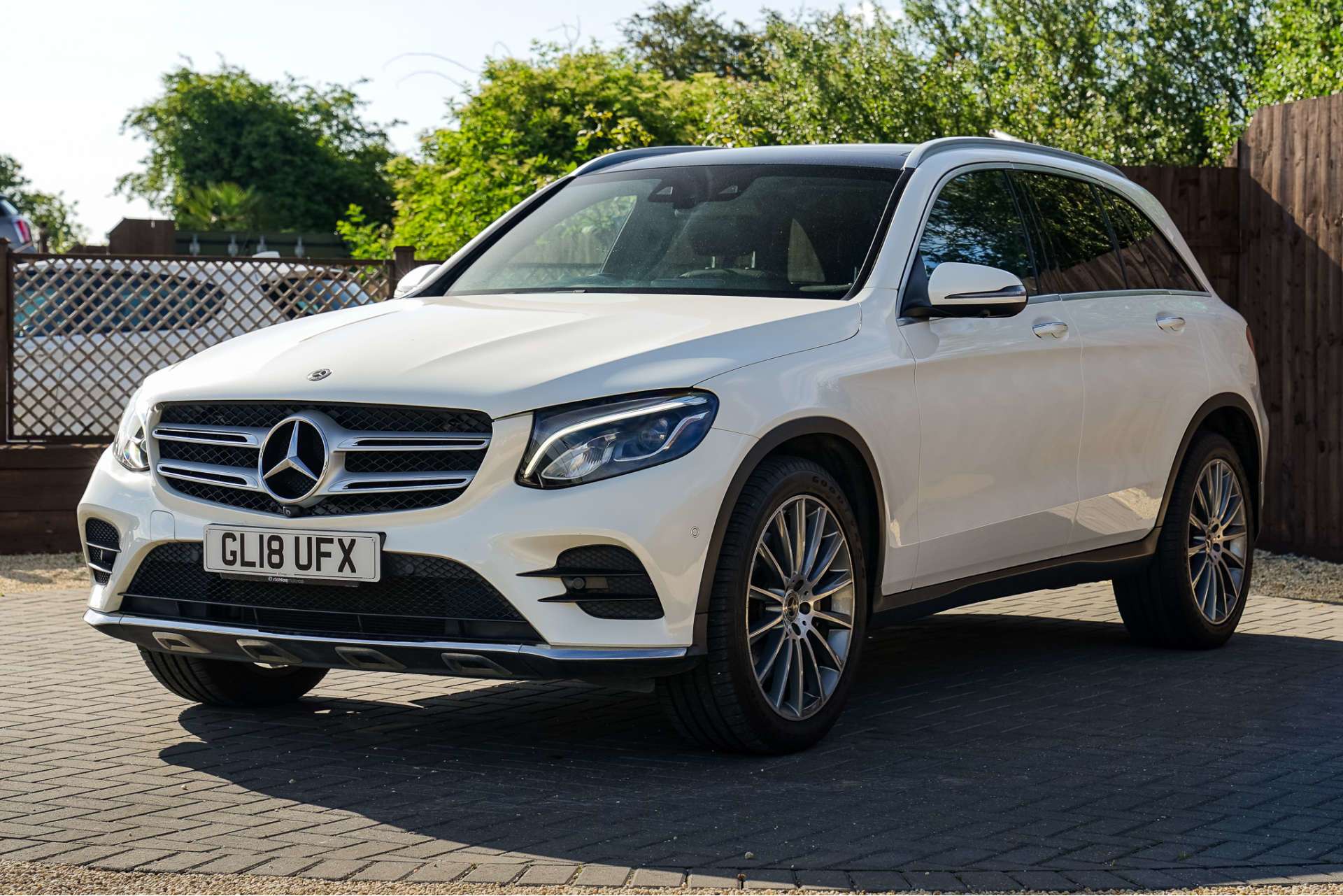 MERCEDES-BENZ GLC 2.0 GLC250 AMG Line (Premium Plus) SUV 5dr Petrol G-Tronic 4MATIC Euro 6 (s/s) (211 ps) For Sale