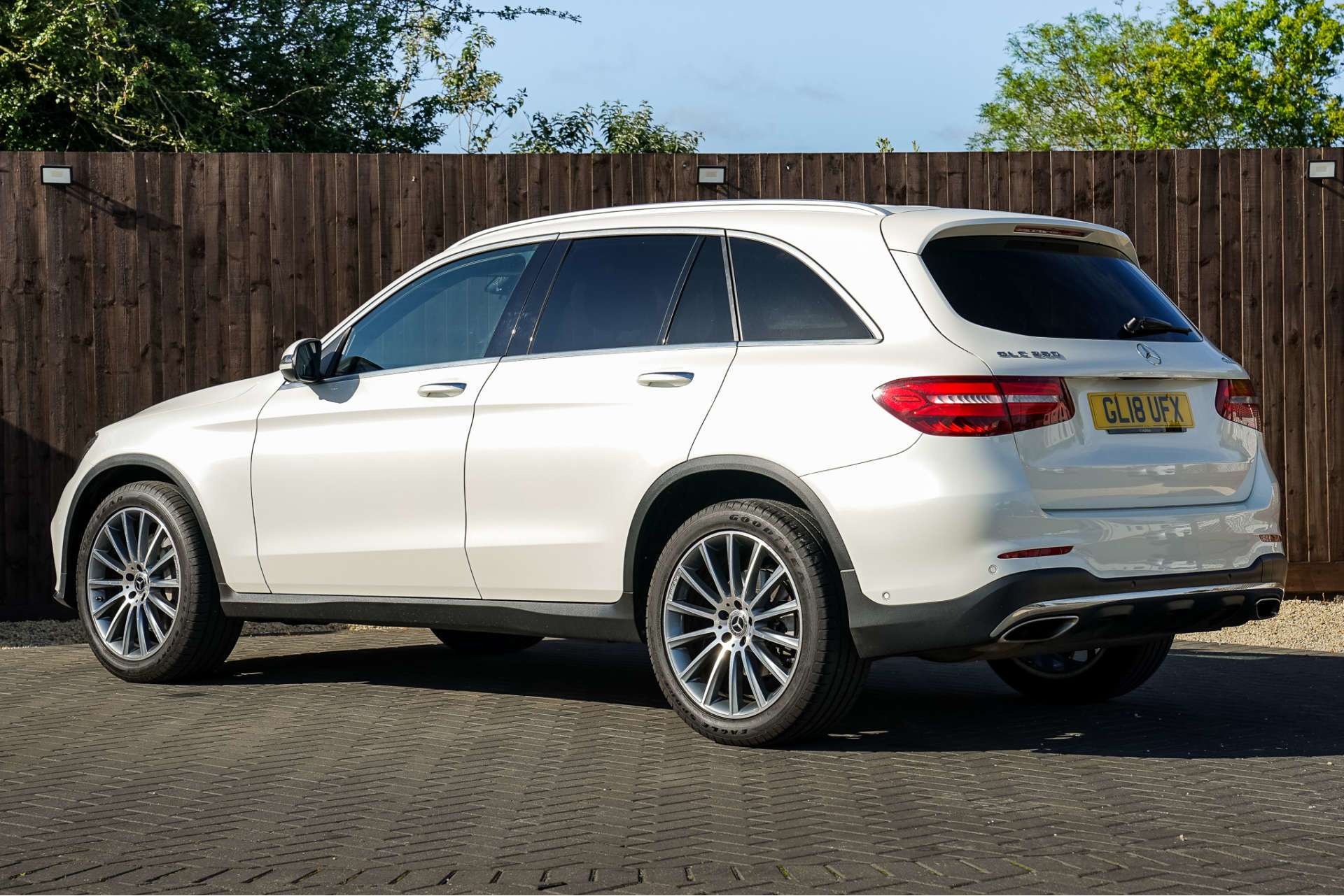 MERCEDES-BENZ GLC 2.0 GLC250 AMG Line (Premium Plus) SUV 5dr Petrol G-Tronic 4MATIC Euro 6 (s/s) (211 ps) For Sale