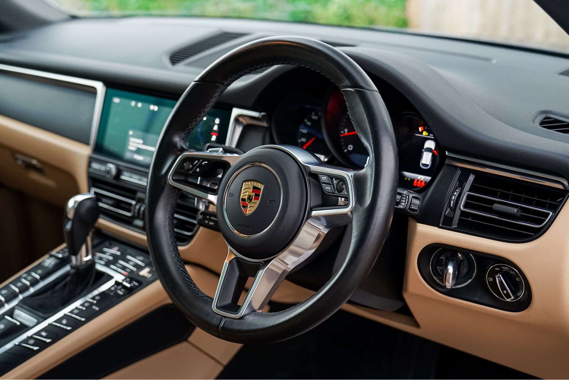 PORSCHE Macan 2.0 Macan Semi-Auto 4WD 5dr For Sale