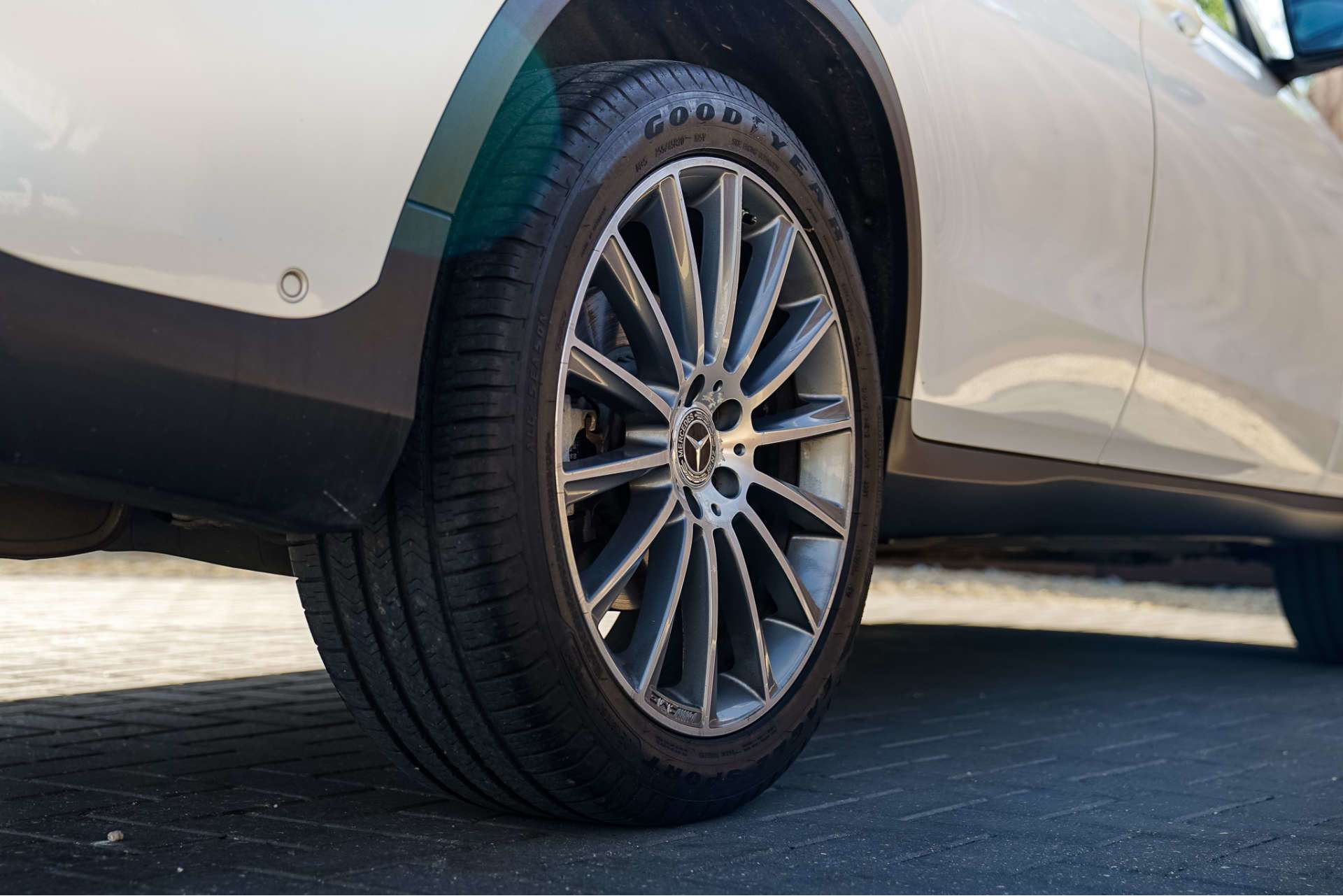 MERCEDES-BENZ GLC 2.0 GLC250 AMG Line (Premium Plus) SUV 5dr Petrol G-Tronic 4MATIC Euro 6 (s/s) (211 ps) For Sale