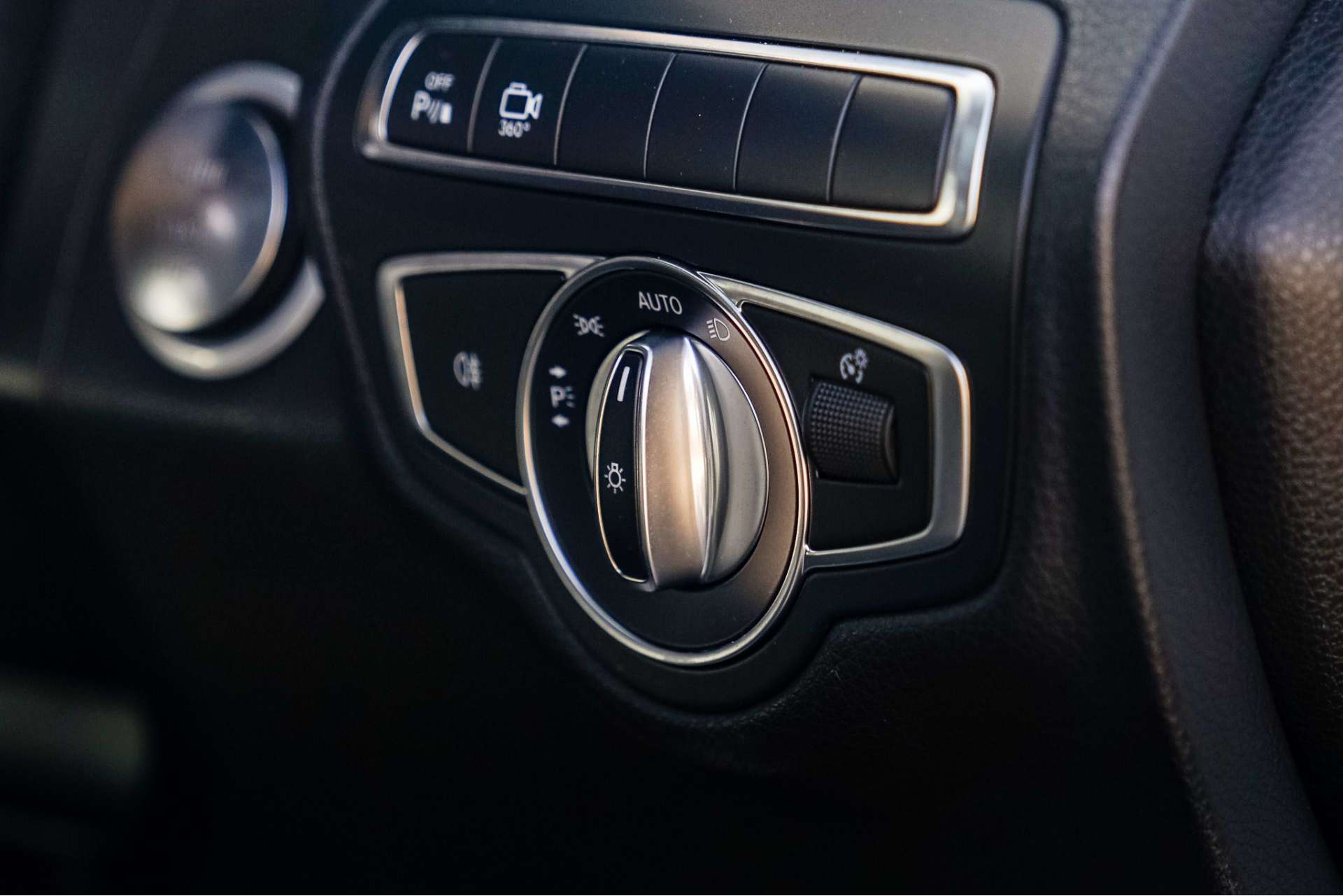 MERCEDES-BENZ GLC 2.0 GLC250 AMG Line (Premium Plus) SUV 5dr Petrol G-Tronic 4MATIC Euro 6 (s/s) (211 ps) For Sale