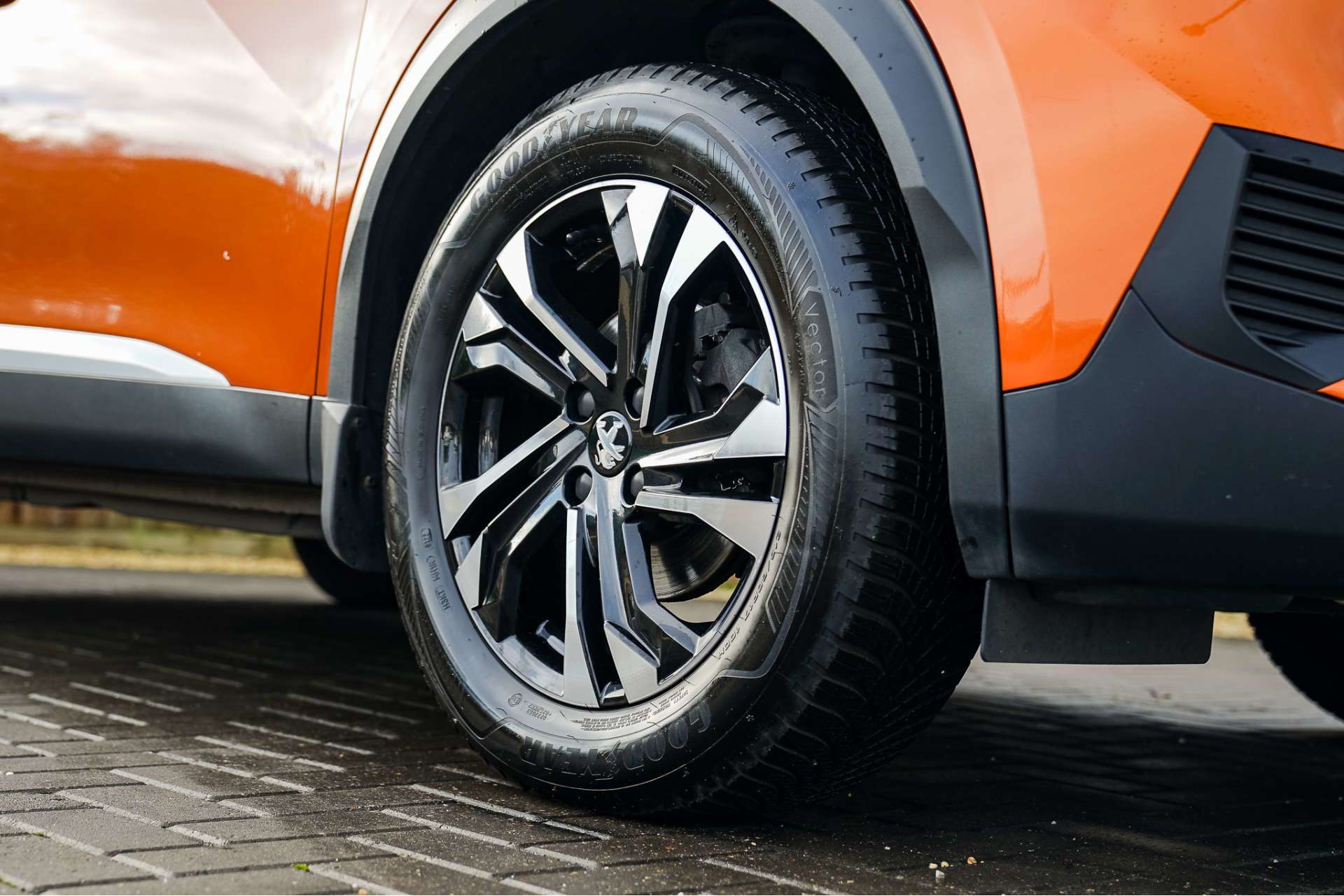 PEUGEOT 2008 1.2 2008 Allure Premium PureTech S/S 5dr For Sale