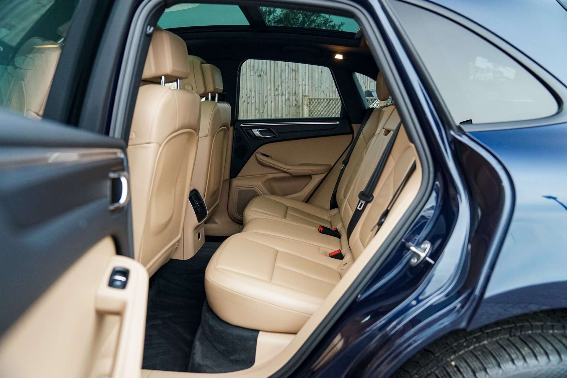 PORSCHE Macan 2.0 Macan Semi-Auto 4WD 5dr For Sale