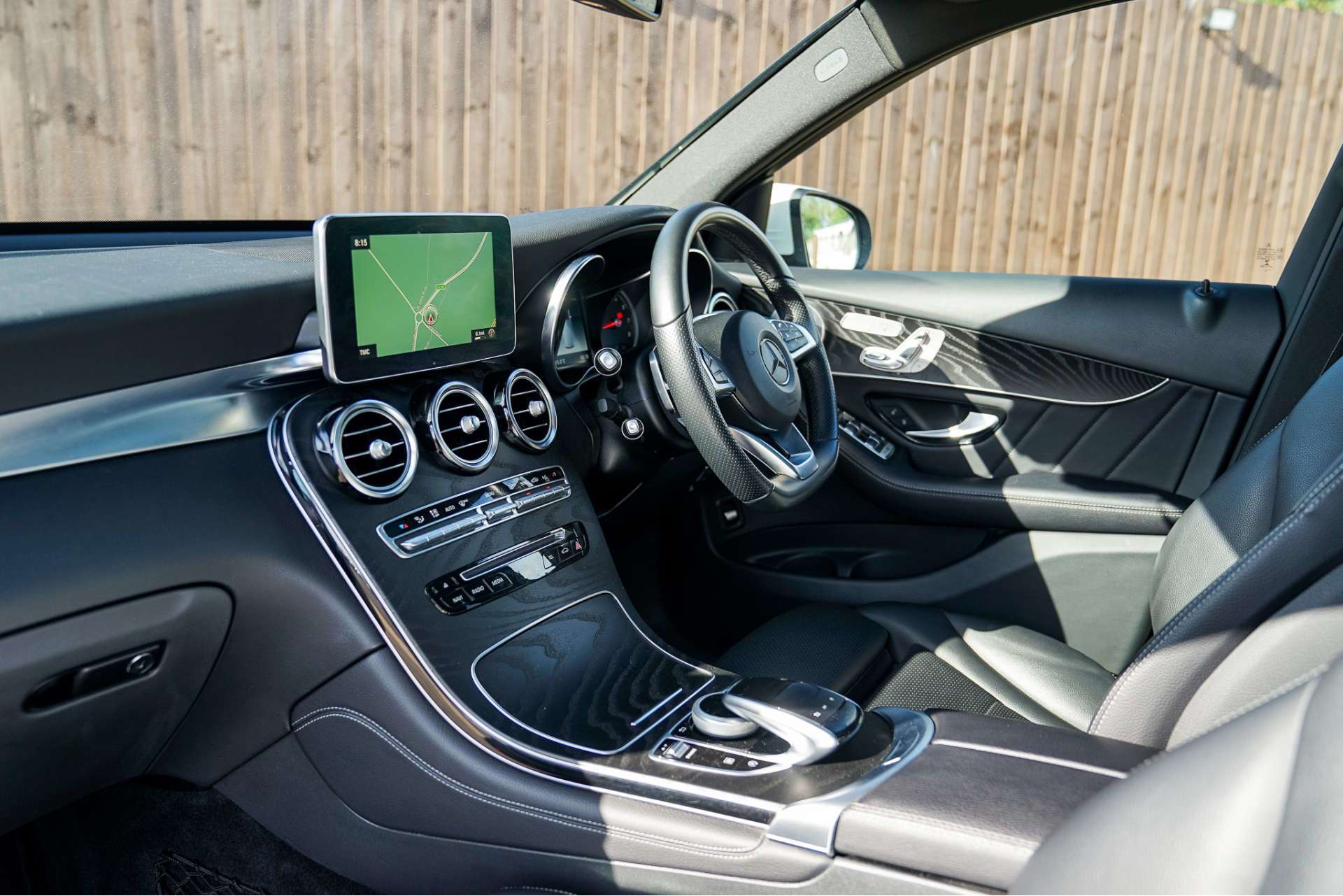 MERCEDES-BENZ GLC 2.0 GLC250 AMG Line (Premium Plus) SUV 5dr Petrol G-Tronic 4MATIC Euro 6 (s/s) (211 ps) For Sale