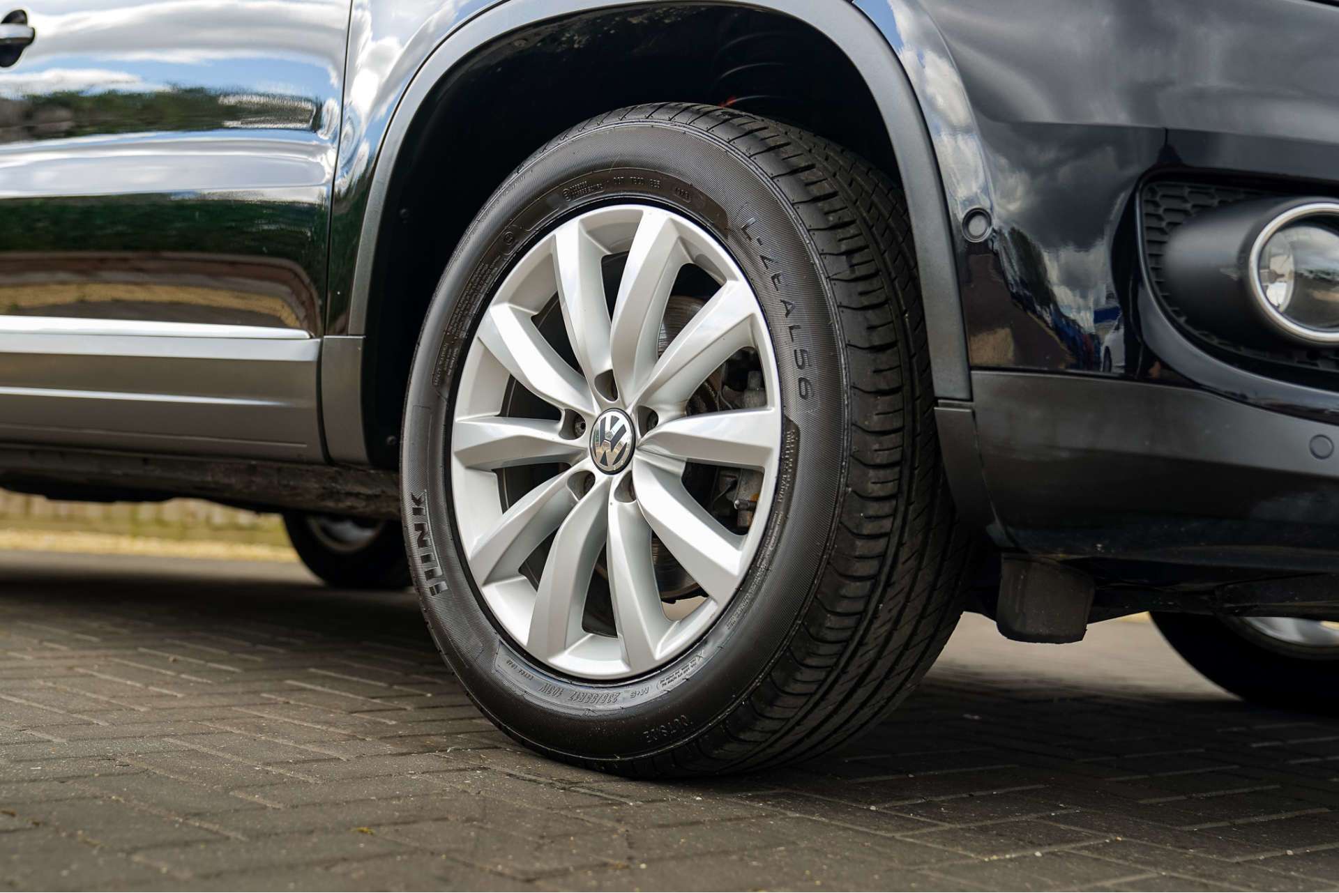 VOLKSWAGEN TIGUAN 2.0 Tiguan Match TDI BlueMotion Technology 4Motion 4WD 5dr For Sale
