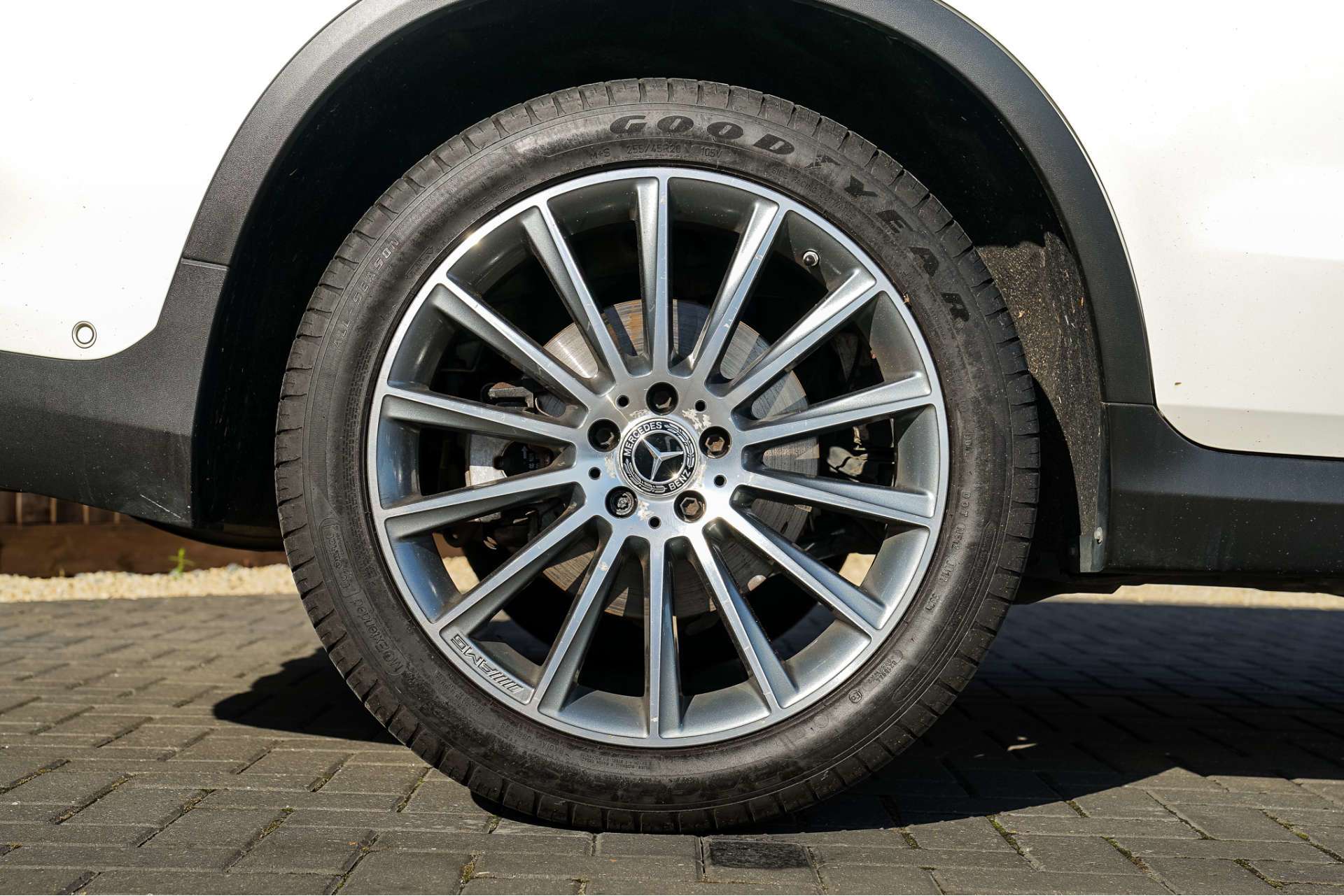 MERCEDES-BENZ GLC 2.0 GLC250 AMG Line (Premium Plus) SUV 5dr Petrol G-Tronic 4MATIC Euro 6 (s/s) (211 ps) For Sale