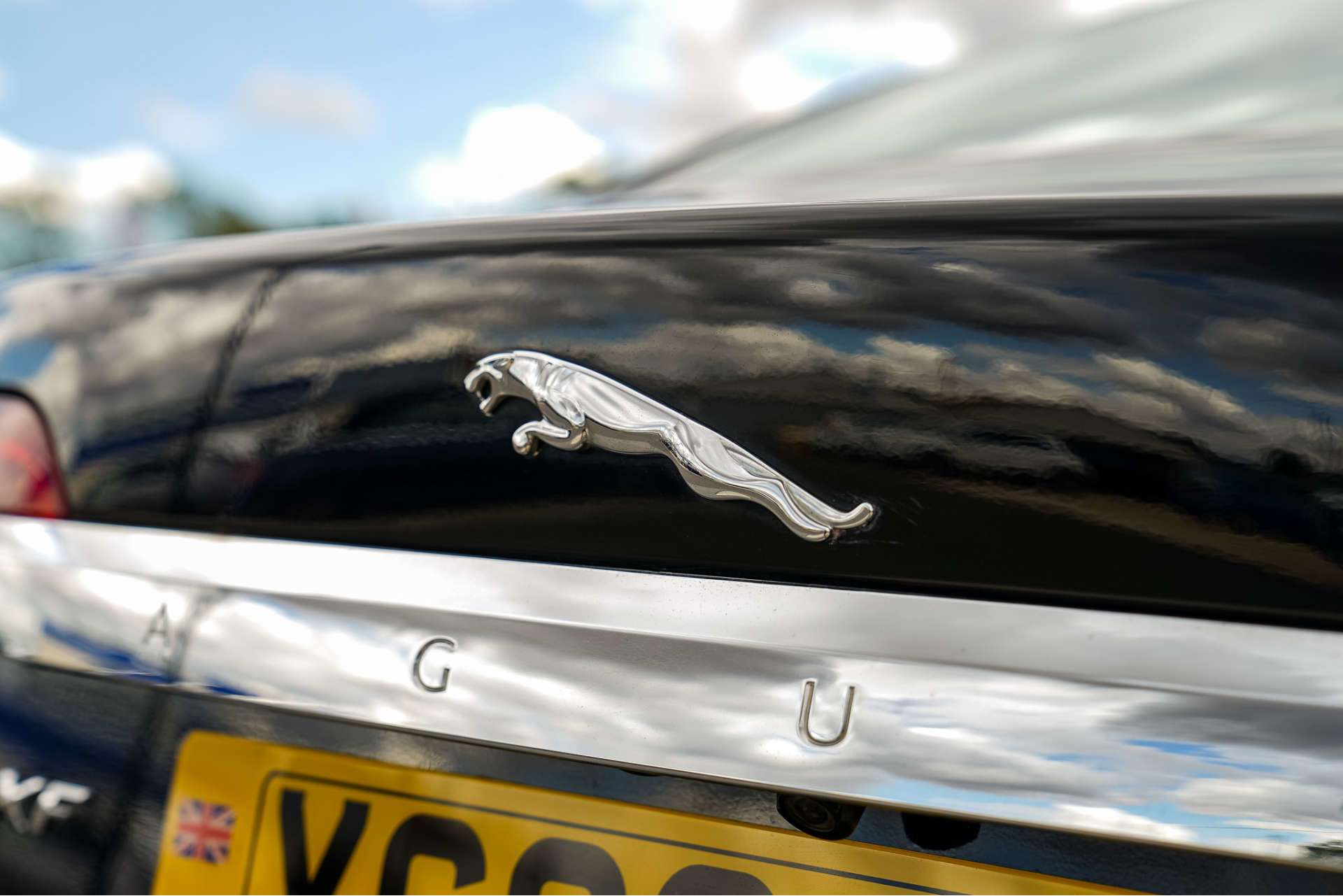 JAGUAR XF 3.0 XF Portfolio V6 Auto 4dr For Sale