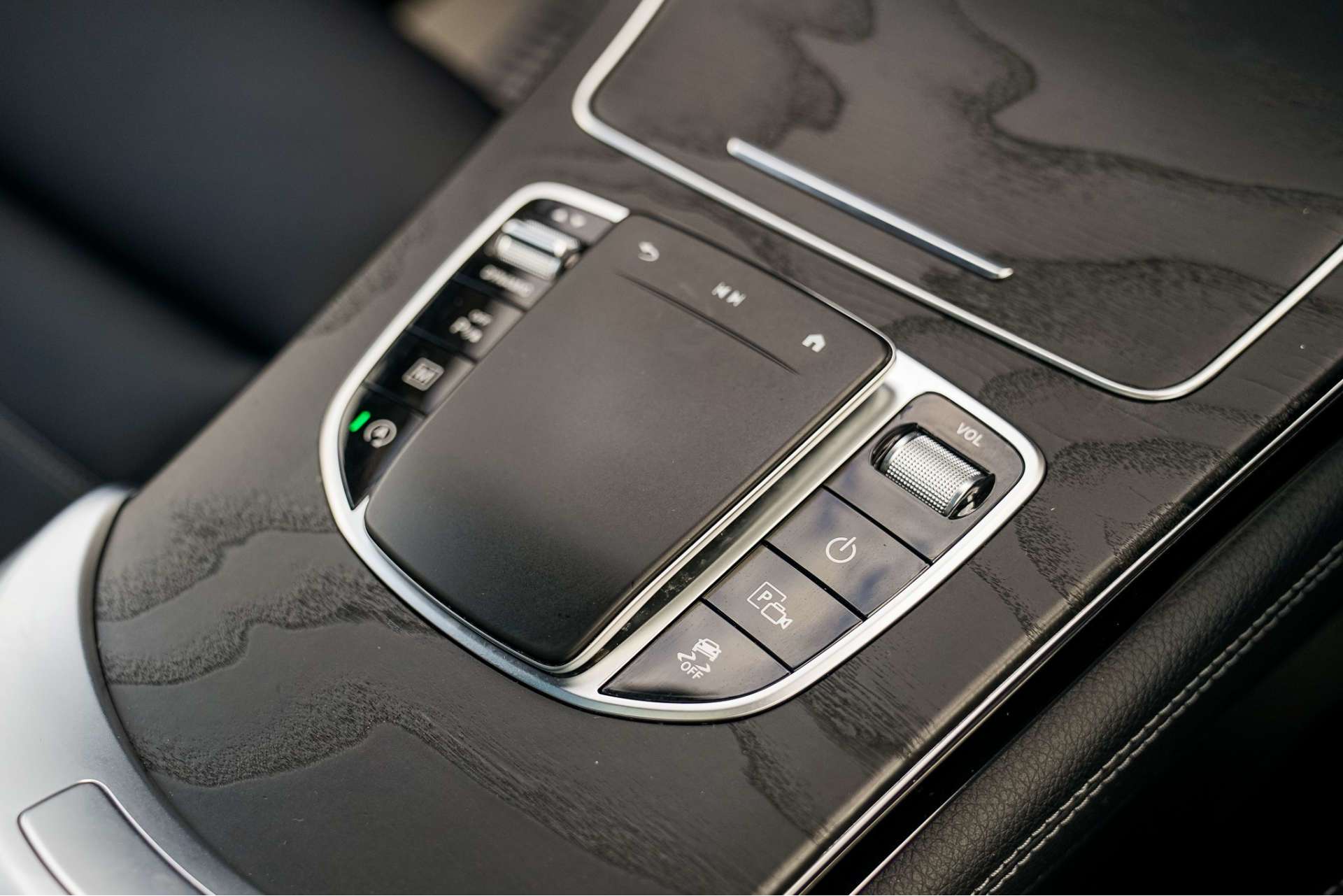 MERCEDES-BENZ GLC 2.0 GLC 300 AMG Line Premium+ D 4Matic Auto 4WD 5dr For Sale