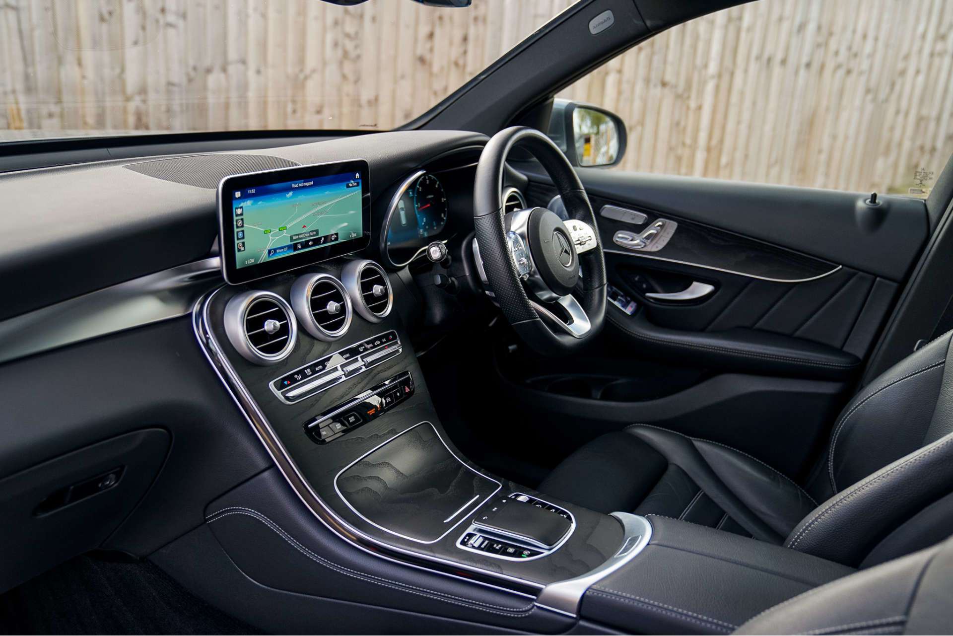 MERCEDES-BENZ GLC 2.0 GLC 300 AMG Line Premium+ D 4Matic Auto 4WD 5dr For Sale