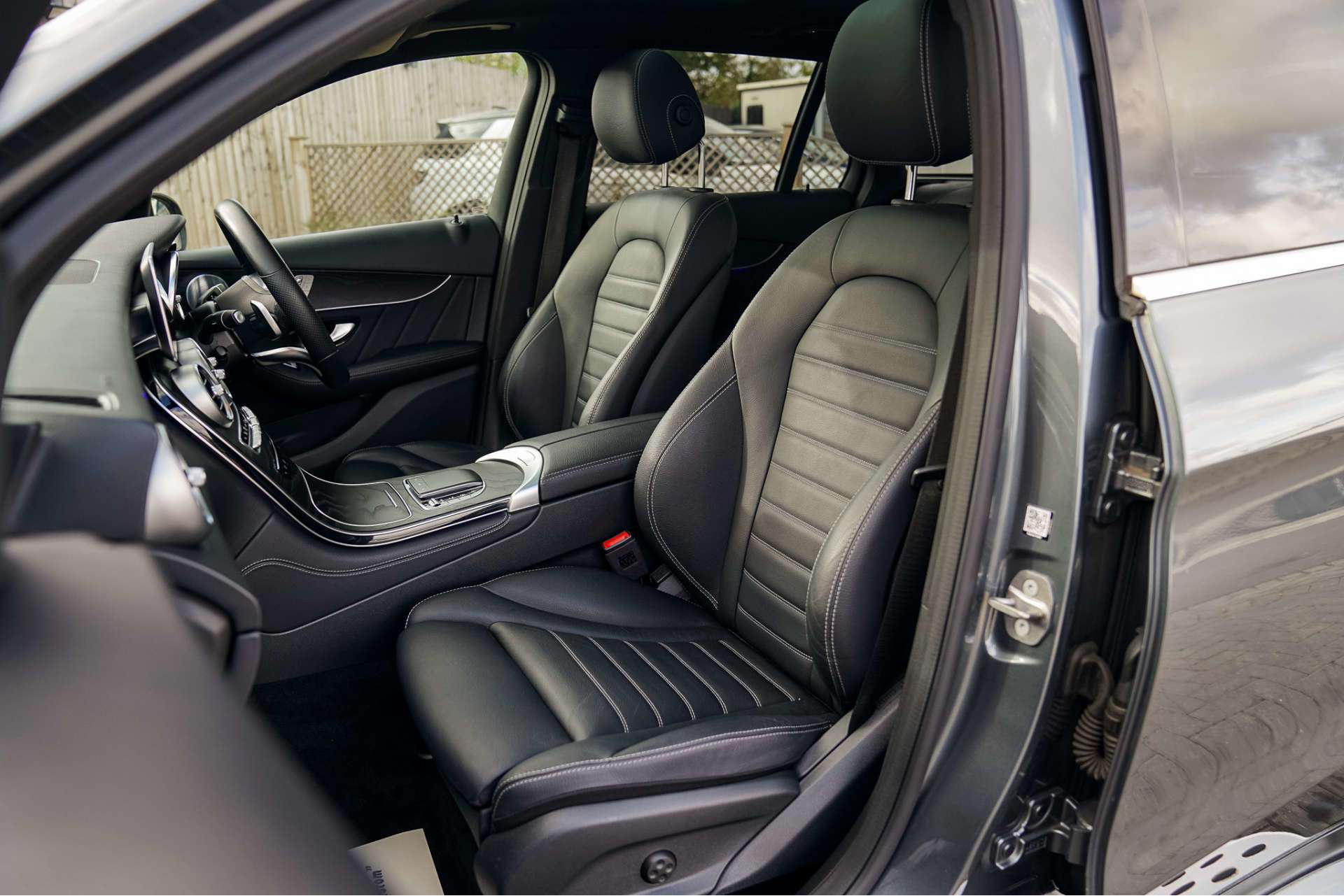 MERCEDES-BENZ GLC 2.0 GLC 300 AMG Line Premium+ D 4Matic Auto 4WD 5dr For Sale