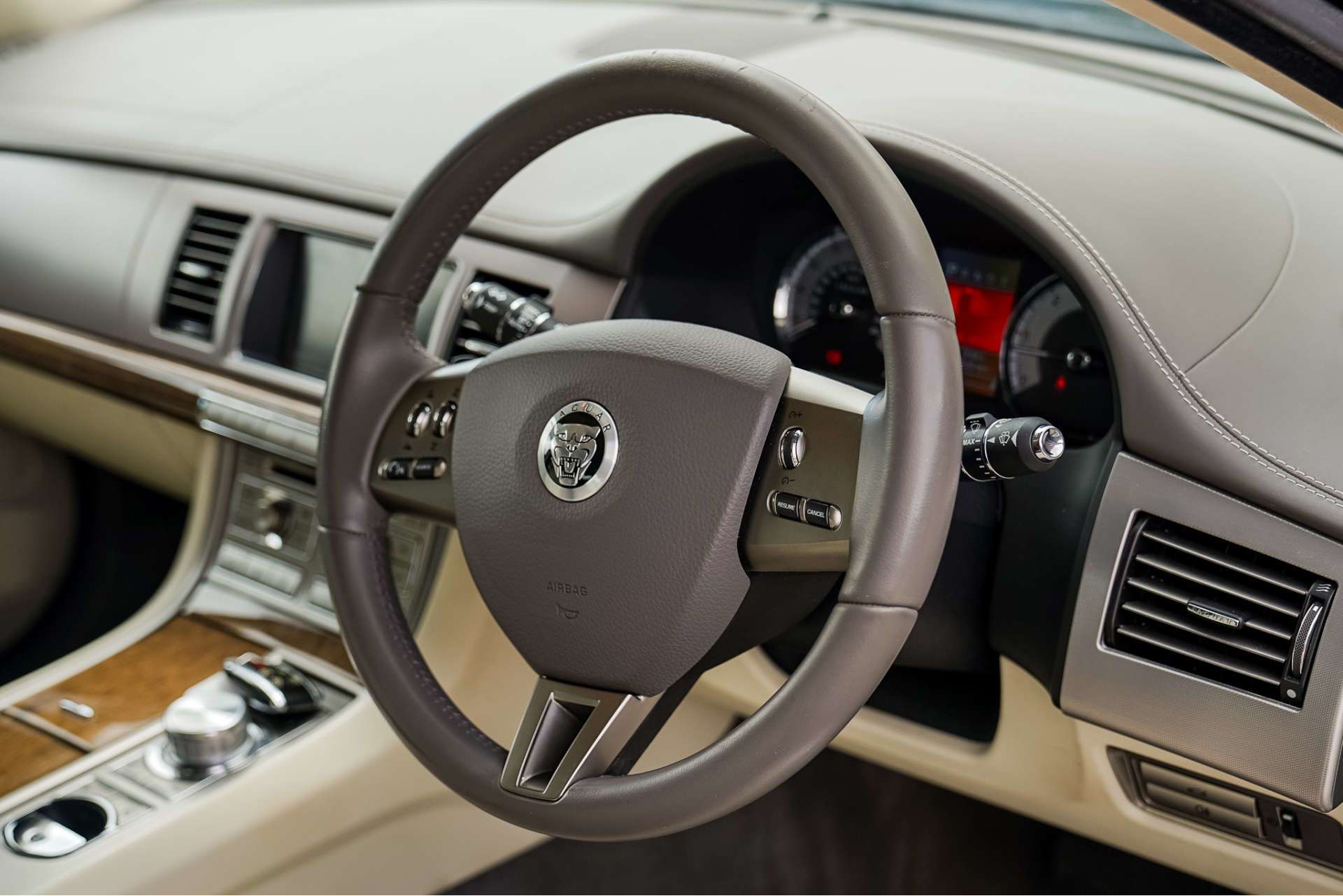 JAGUAR XF 3.0 XF Portfolio V6 Auto 4dr For Sale