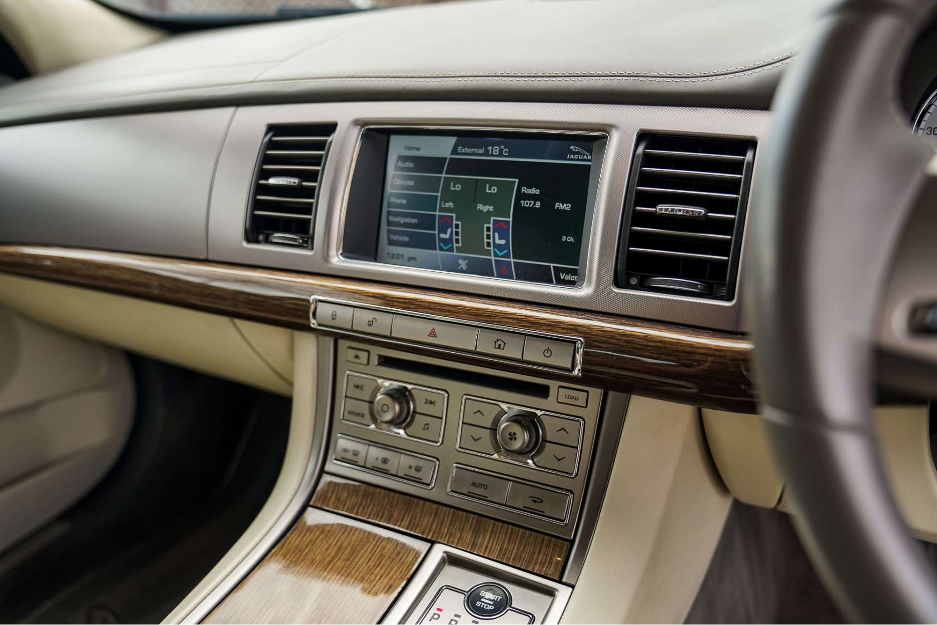 JAGUAR XF 3.0 XF Portfolio V6 Auto 4dr For Sale