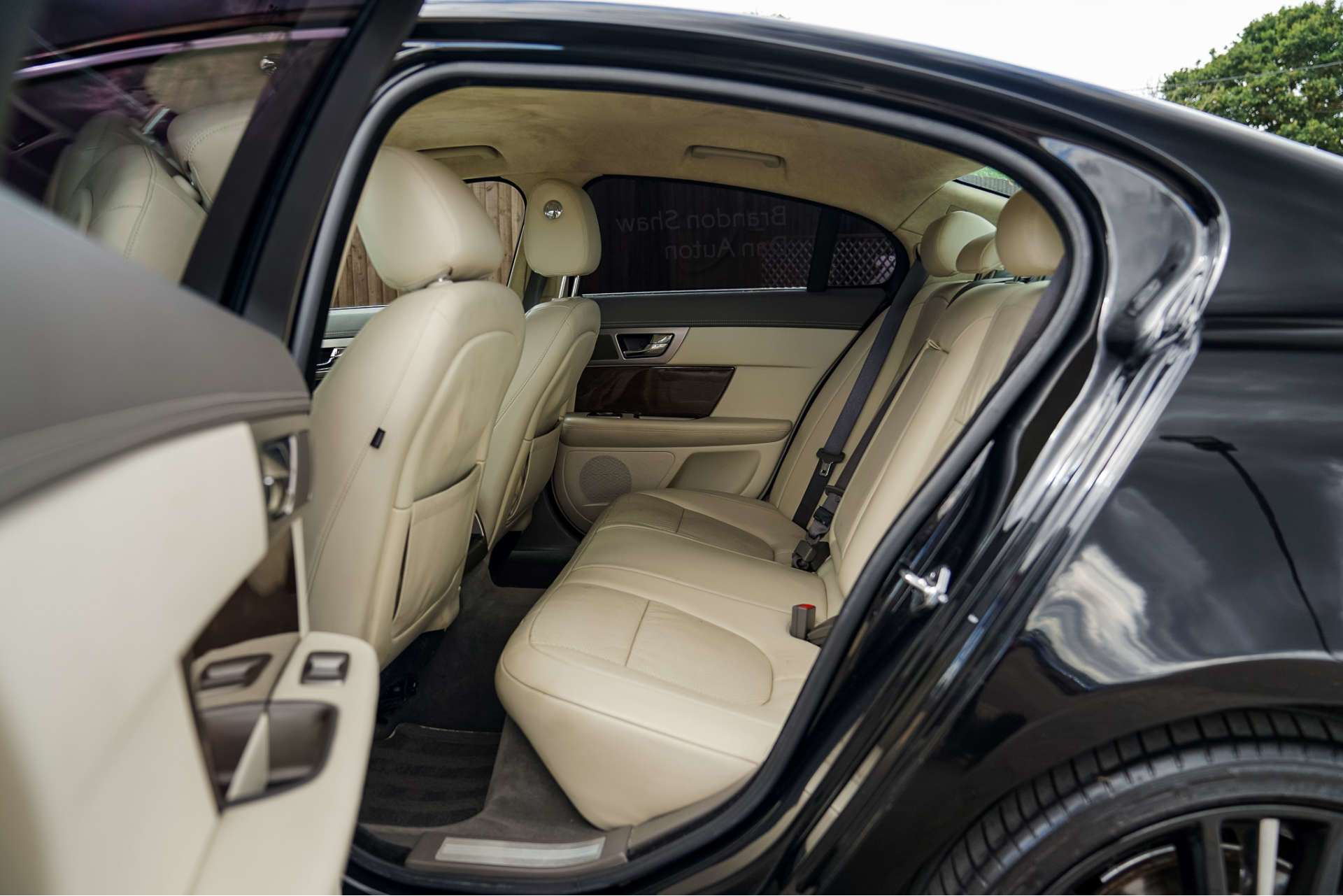 JAGUAR XF 3.0 XF Portfolio V6 Auto 4dr For Sale