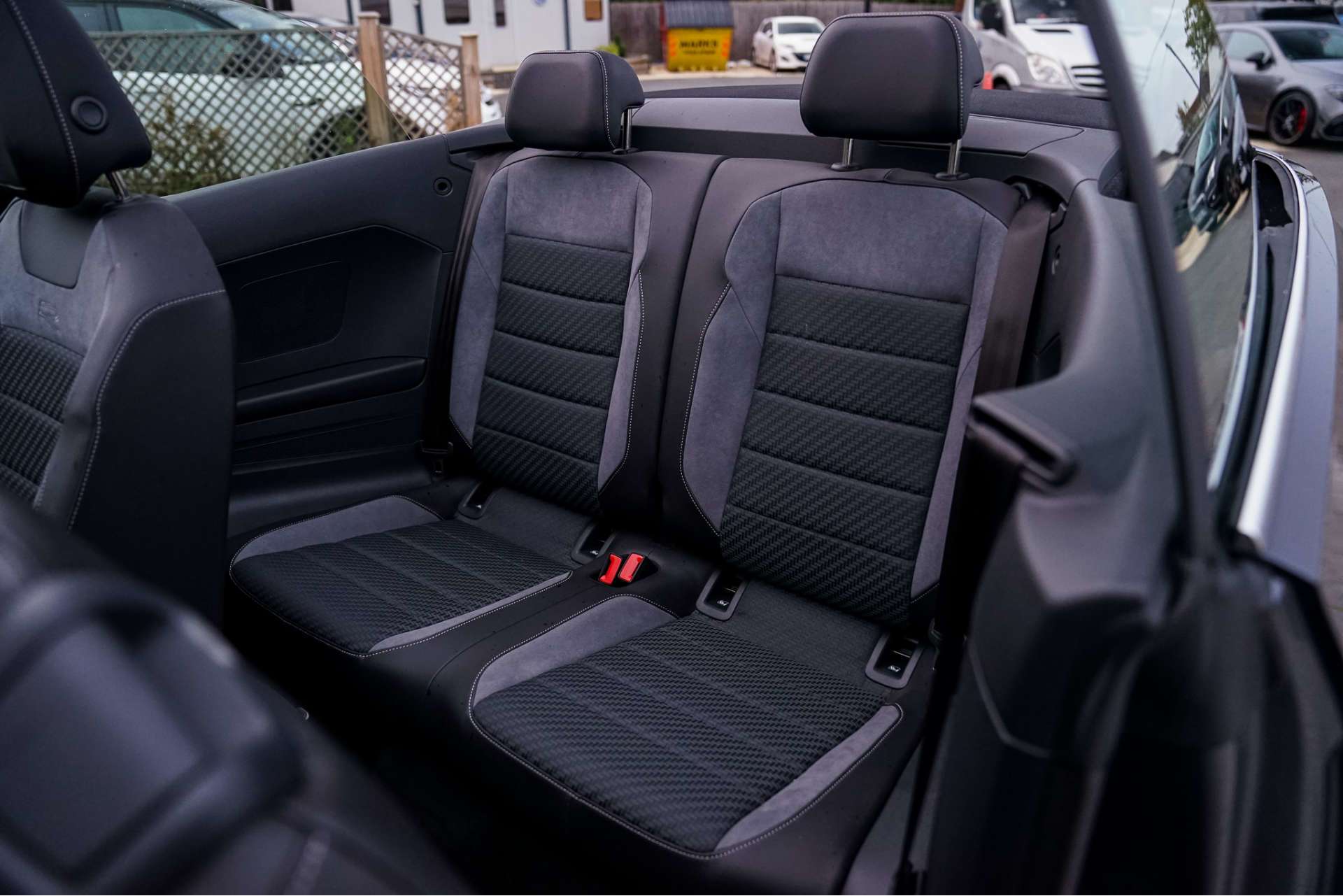 VOLKSWAGEN T-ROC 1.5 T-Roc R-Line TSI Semi-Auto 2dr For Sale