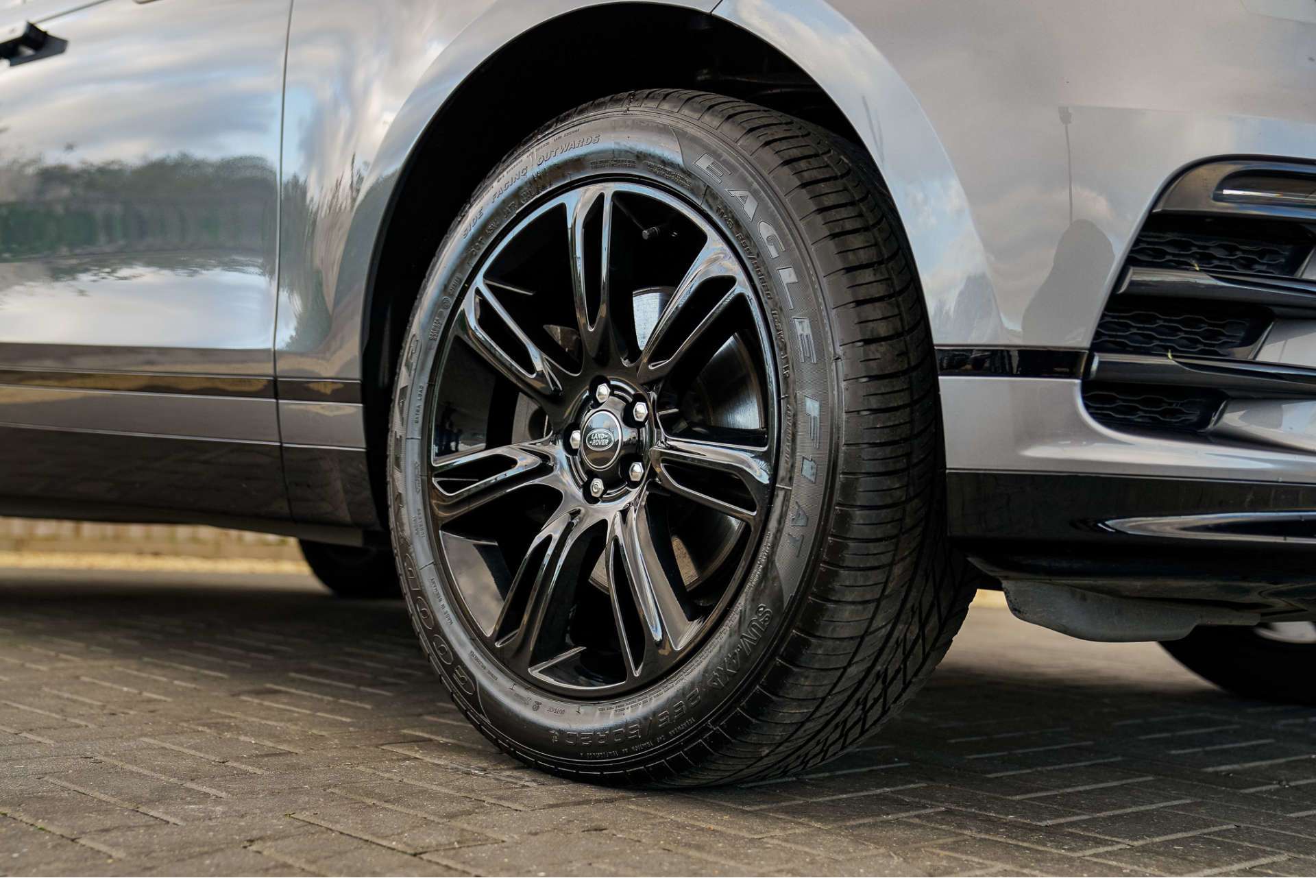 LAND ROVER RANGE ROVER VELAR 2.0 Range Rover Velar Edition D MHEV Auto 4WD 5dr For Sale