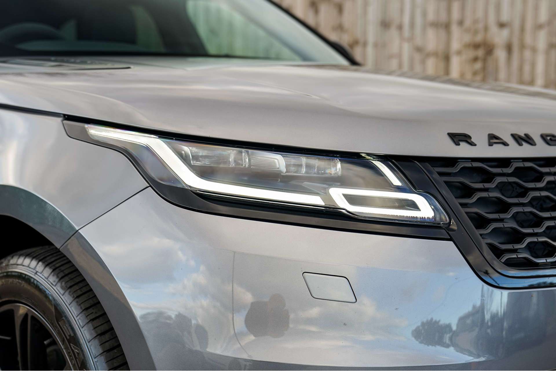 LAND ROVER RANGE ROVER VELAR 2.0 Range Rover Velar Edition D MHEV Auto 4WD 5dr For Sale