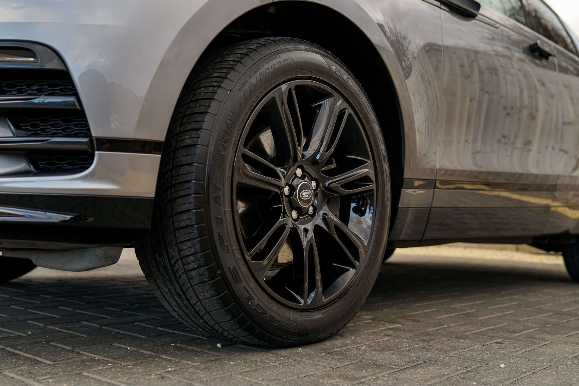 LAND ROVER RANGE ROVER VELAR 2.0 Range Rover Velar Edition D MHEV Auto 4WD 5dr For Sale