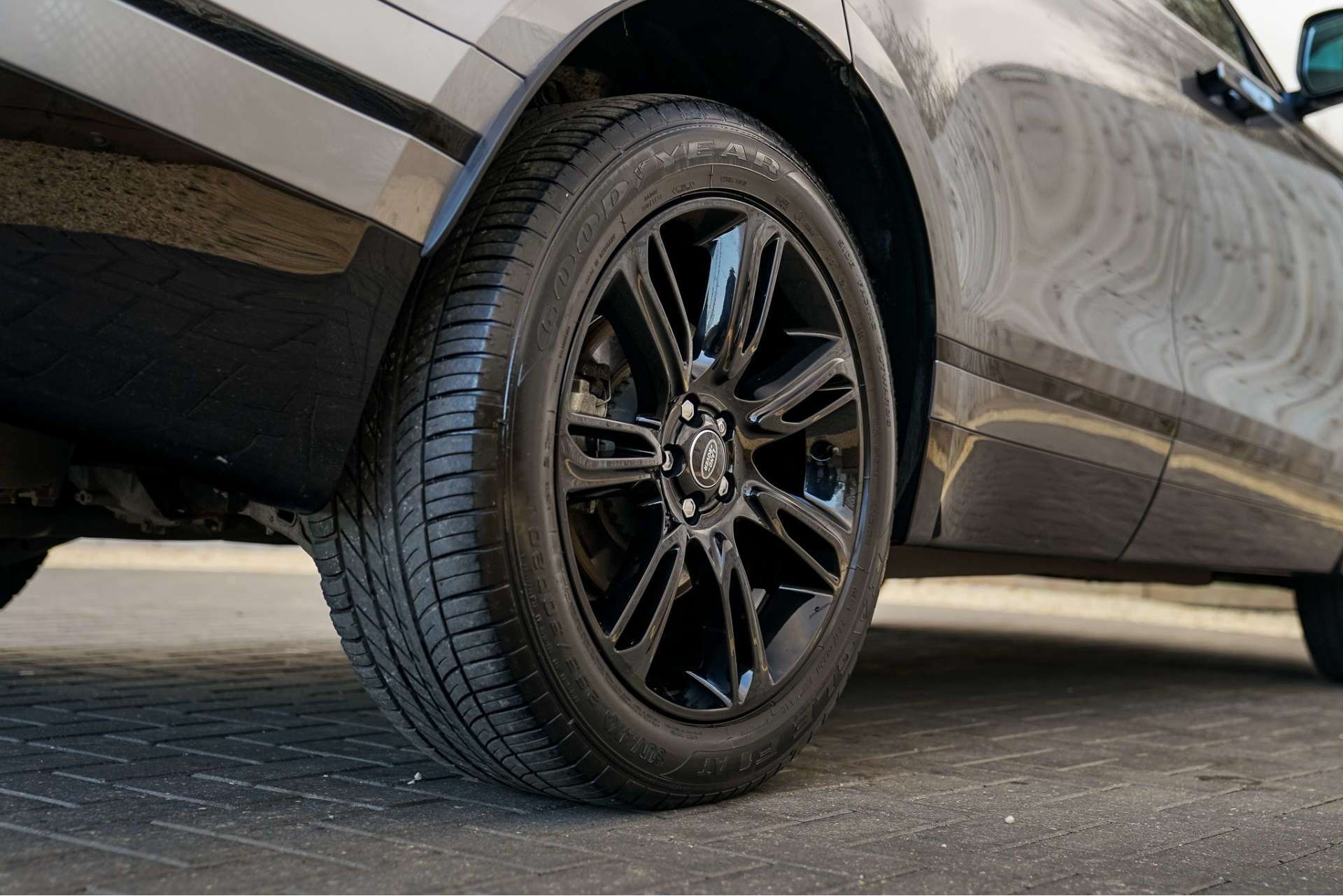 LAND ROVER RANGE ROVER VELAR 2.0 Range Rover Velar Edition D MHEV Auto 4WD 5dr For Sale