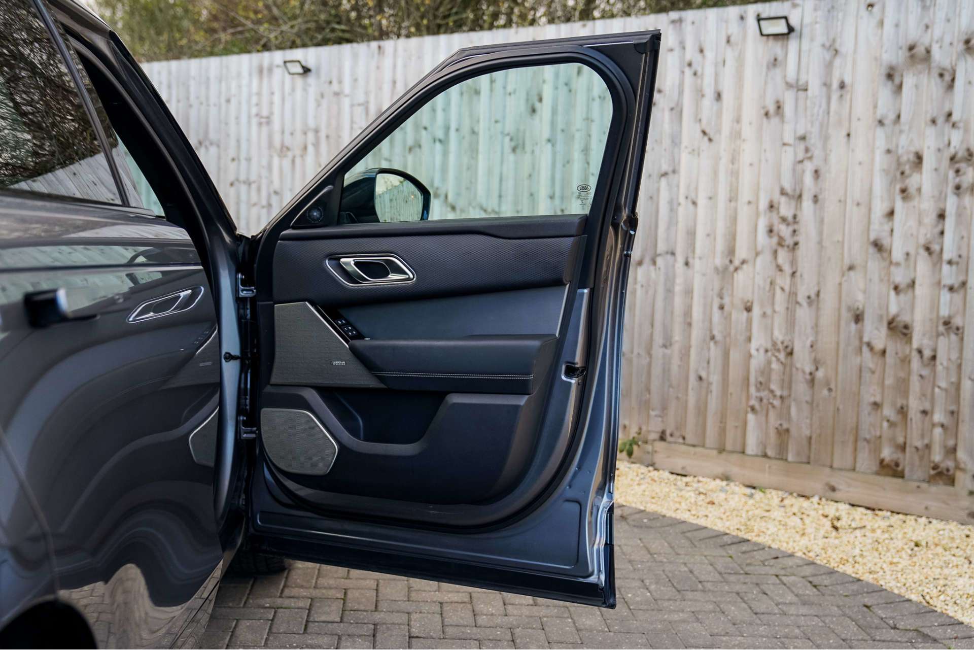 LAND ROVER RANGE ROVER VELAR 2.0 Range Rover Velar Edition D MHEV Auto 4WD 5dr For Sale