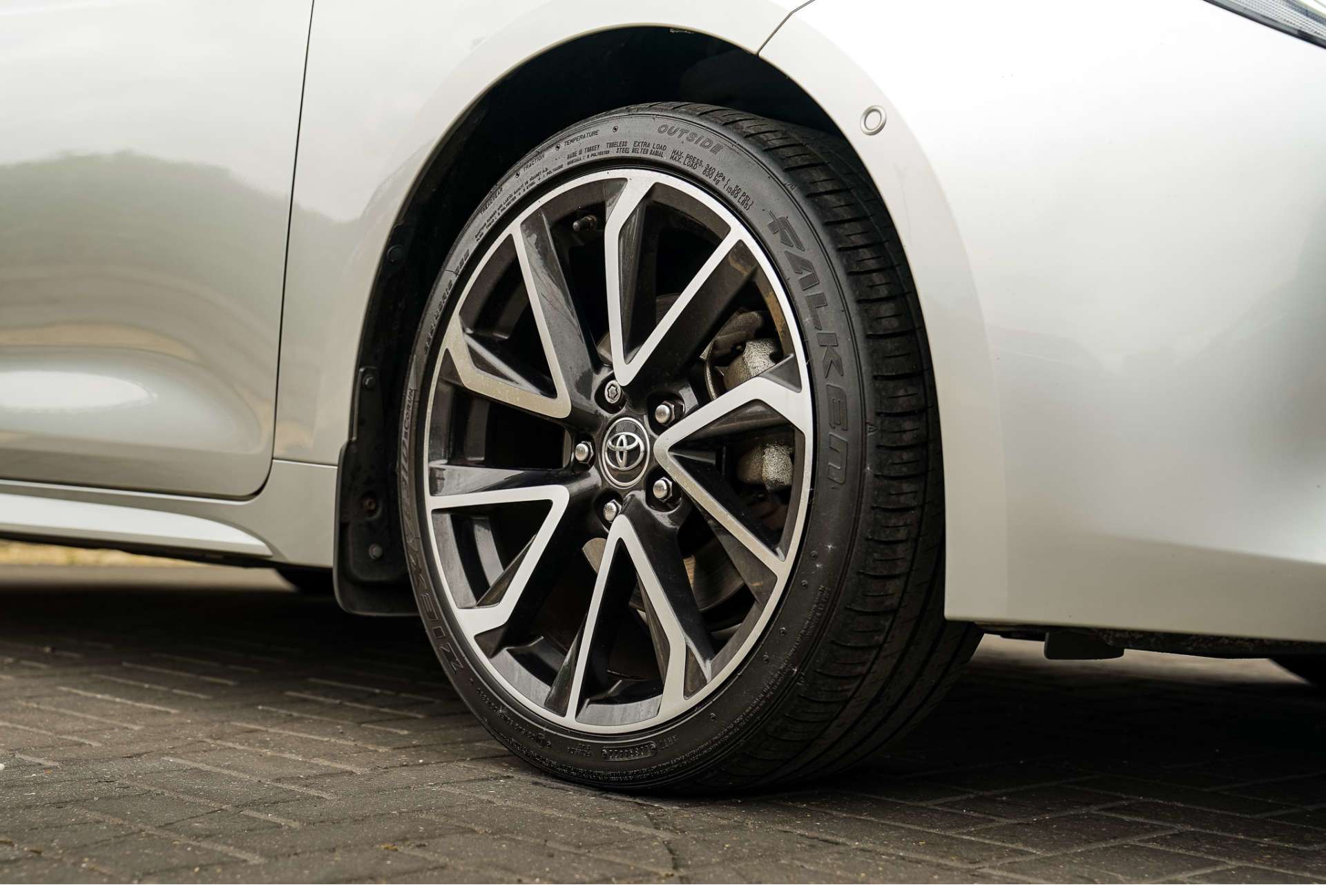 TOYOTA COROLLA 2.0 VVT-h Excel Hatchback 5dr Petrol Hybrid CVT Euro 6 (s/s) (184 ps) For Sale