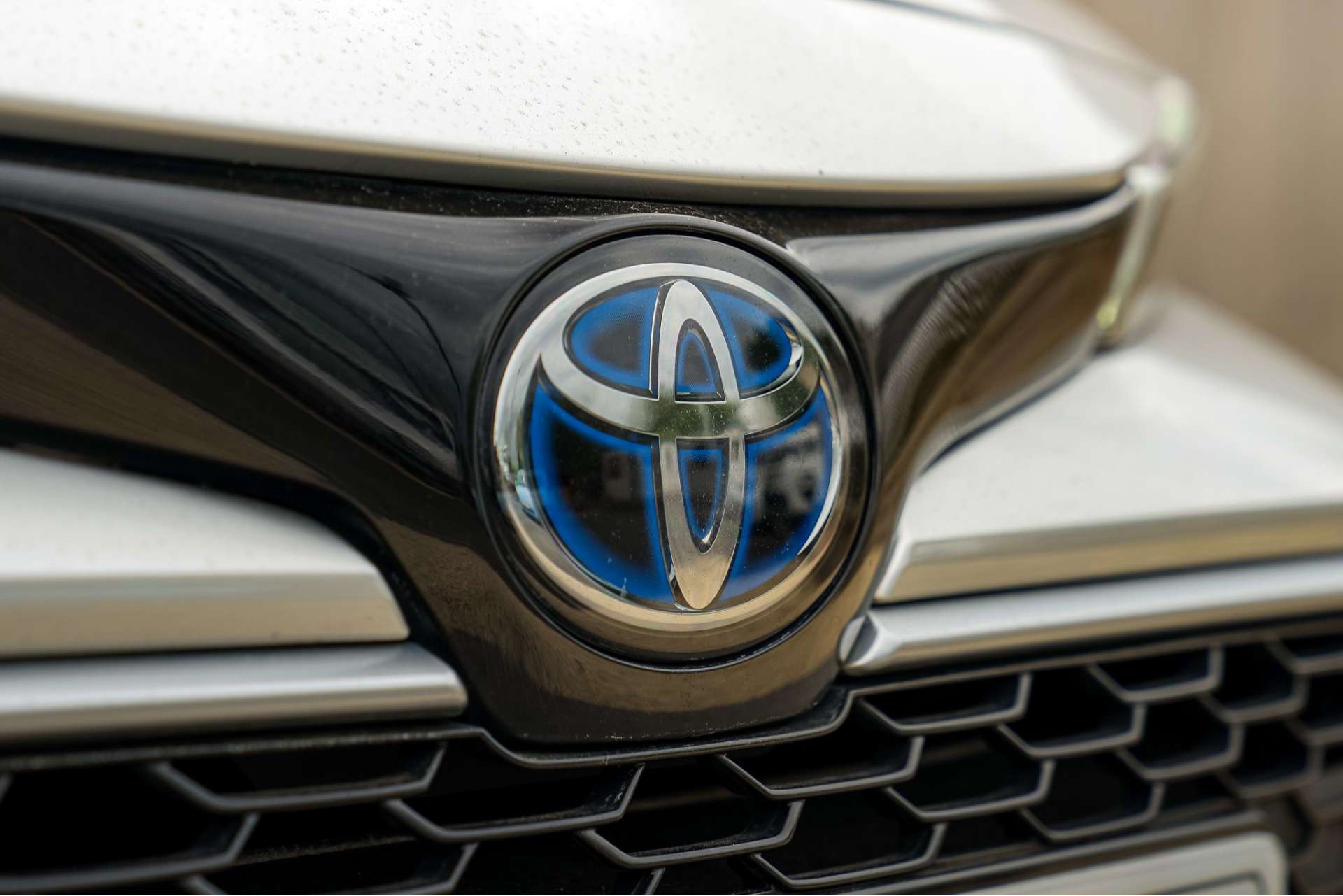 TOYOTA COROLLA 2.0 VVT-h Excel Hatchback 5dr Petrol Hybrid CVT Euro 6 (s/s) (184 ps) For Sale