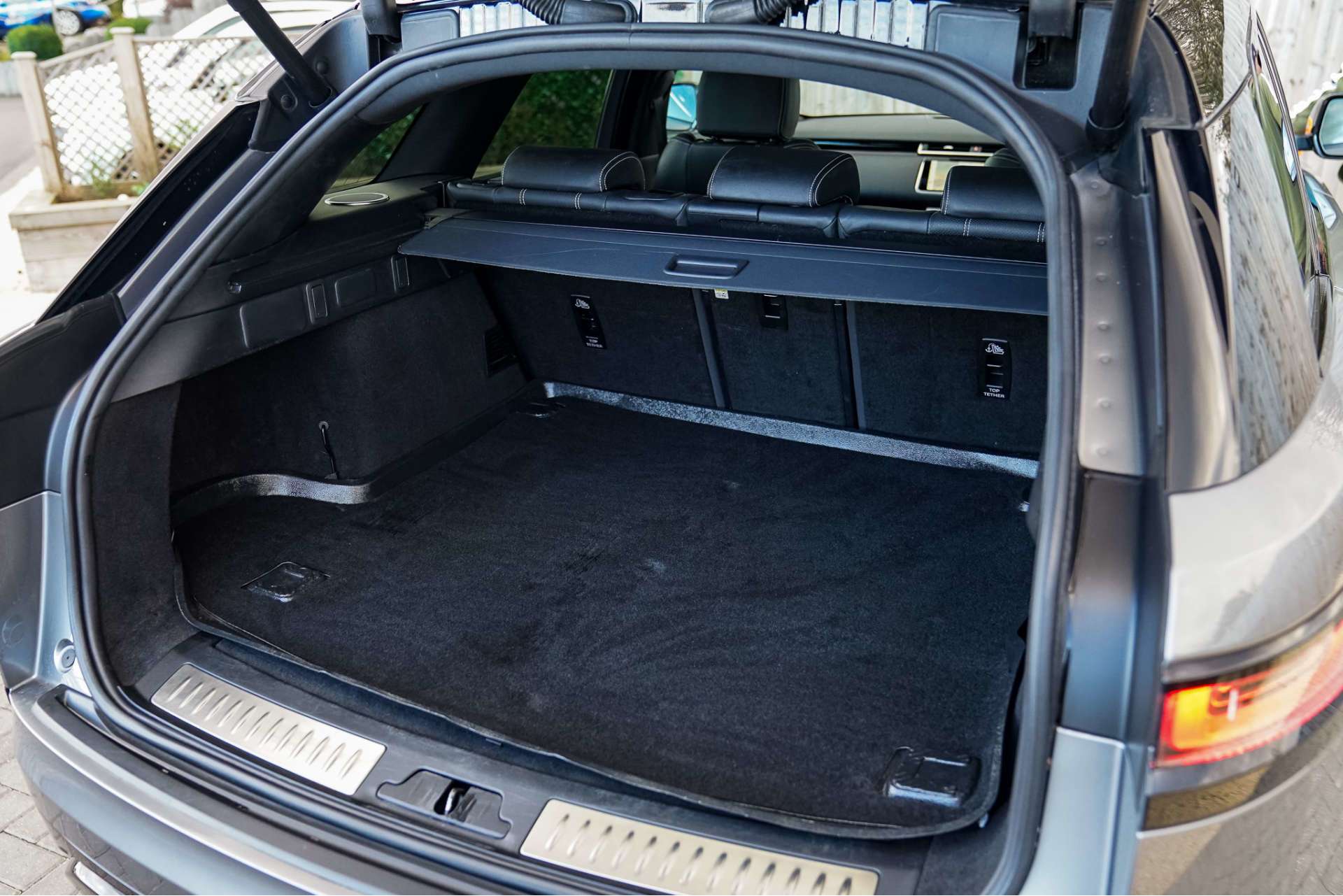 LAND ROVER RANGE ROVER VELAR 2.0 Range Rover Velar Edition D MHEV Auto 4WD 5dr For Sale