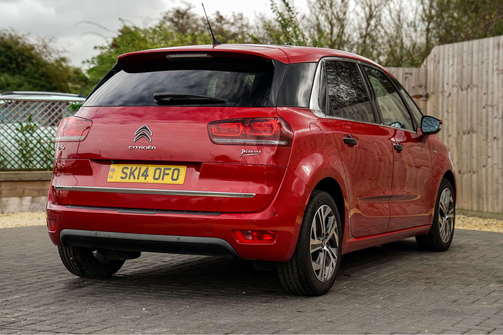 CITROEN C4 PICASSO 1.6 C4 Picasso Exclusive+ Airdream e-HDi S-A 5dr For Sale