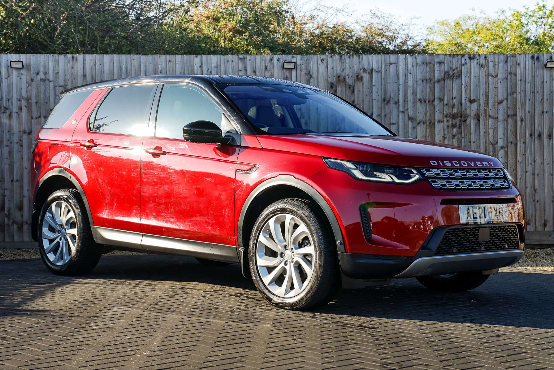 LAND ROVER DISCOVERY SPORT 2.0 Discovery Sport HSE D MHEV Auto 4WD 5dr For Sale