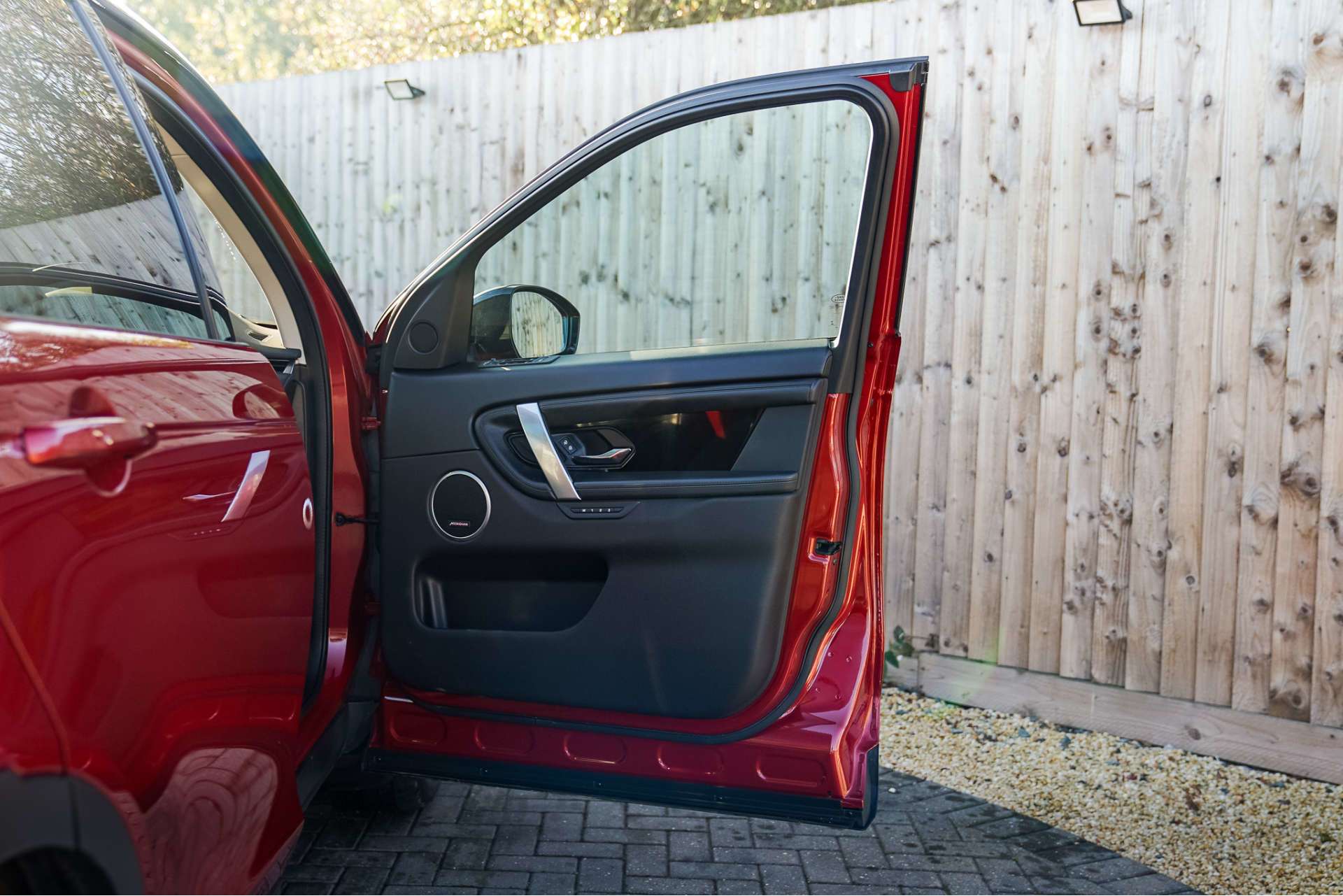 LAND ROVER DISCOVERY SPORT 2.0 Discovery Sport HSE D MHEV Auto 4WD 5dr For Sale