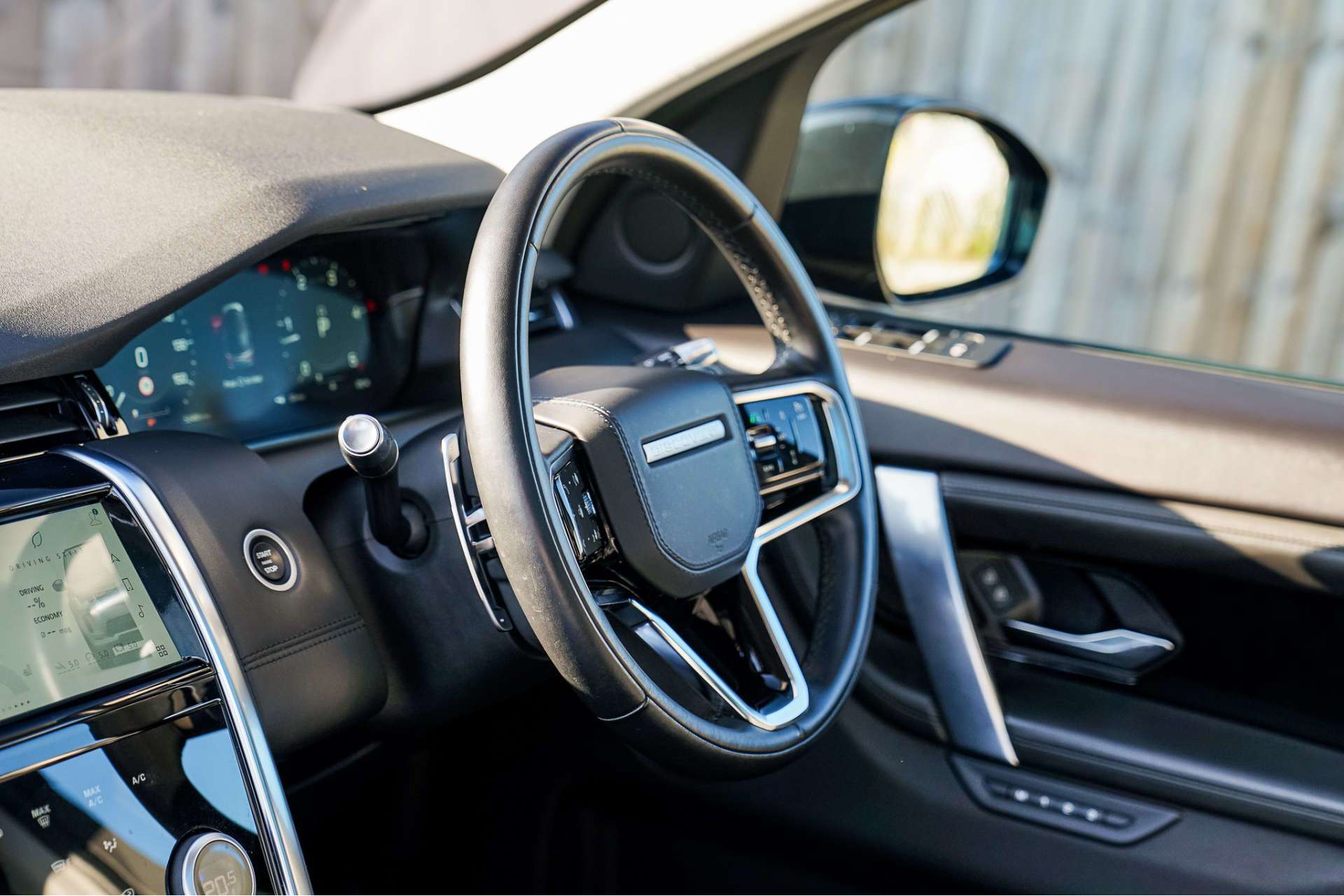 LAND ROVER DISCOVERY SPORT 2.0 Discovery Sport HSE D MHEV Auto 4WD 5dr For Sale