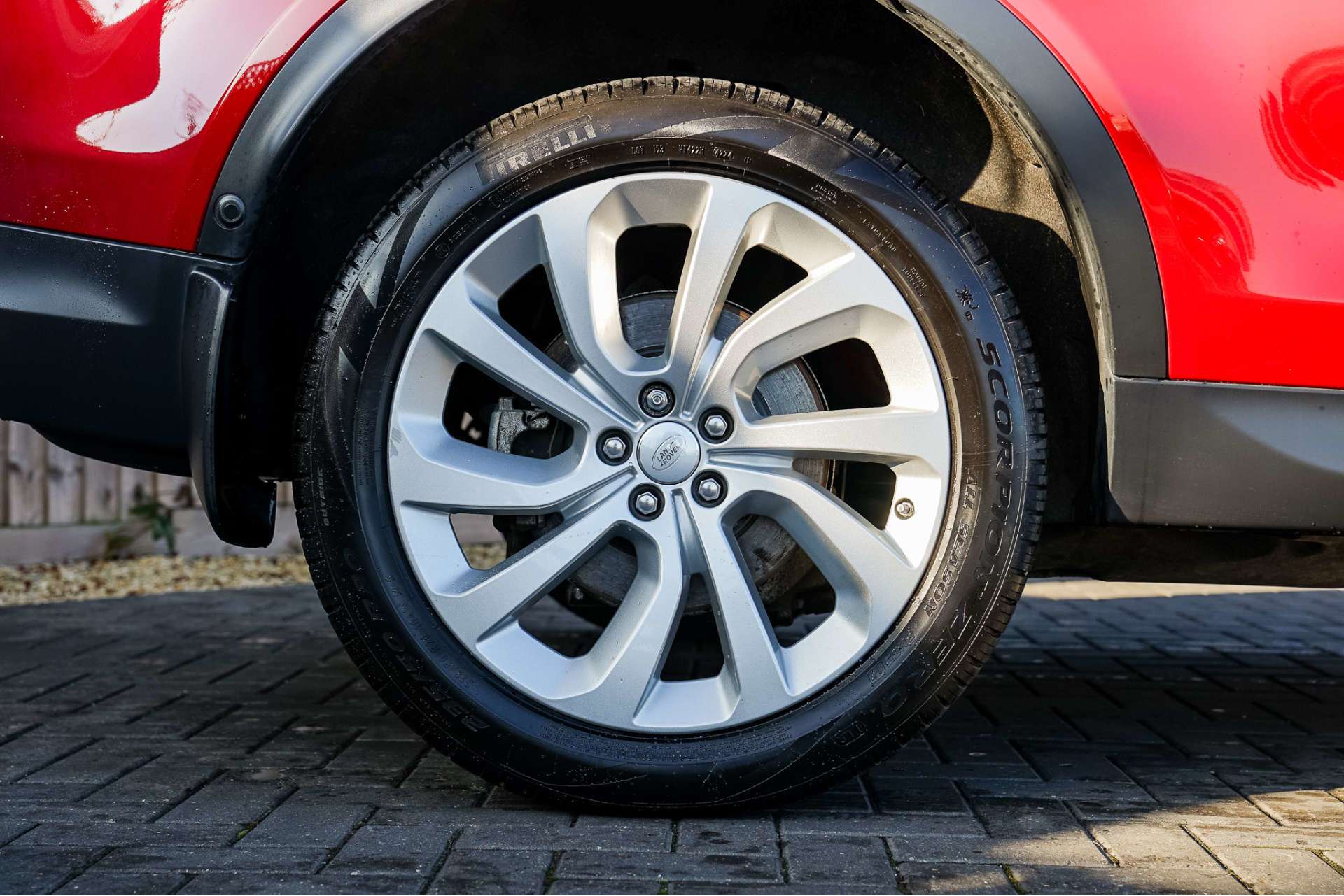 LAND ROVER DISCOVERY SPORT 2.0 Discovery Sport HSE D MHEV Auto 4WD 5dr For Sale