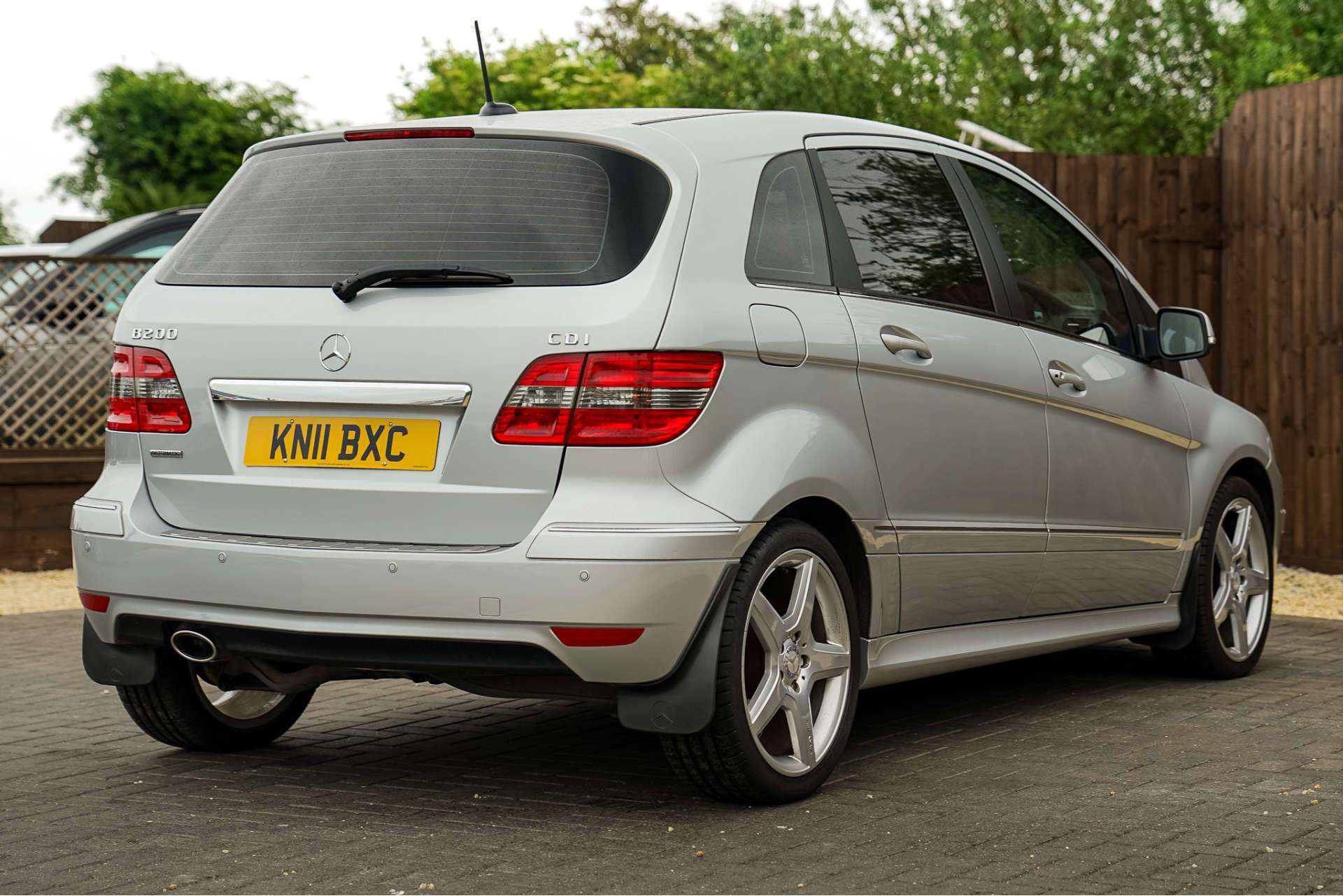 MERCEDES-BENZ B CLASS 2.0 B200 CDI SE MPV 5dr Diesel CVT (146 g/km, 140 bhp) For Sale