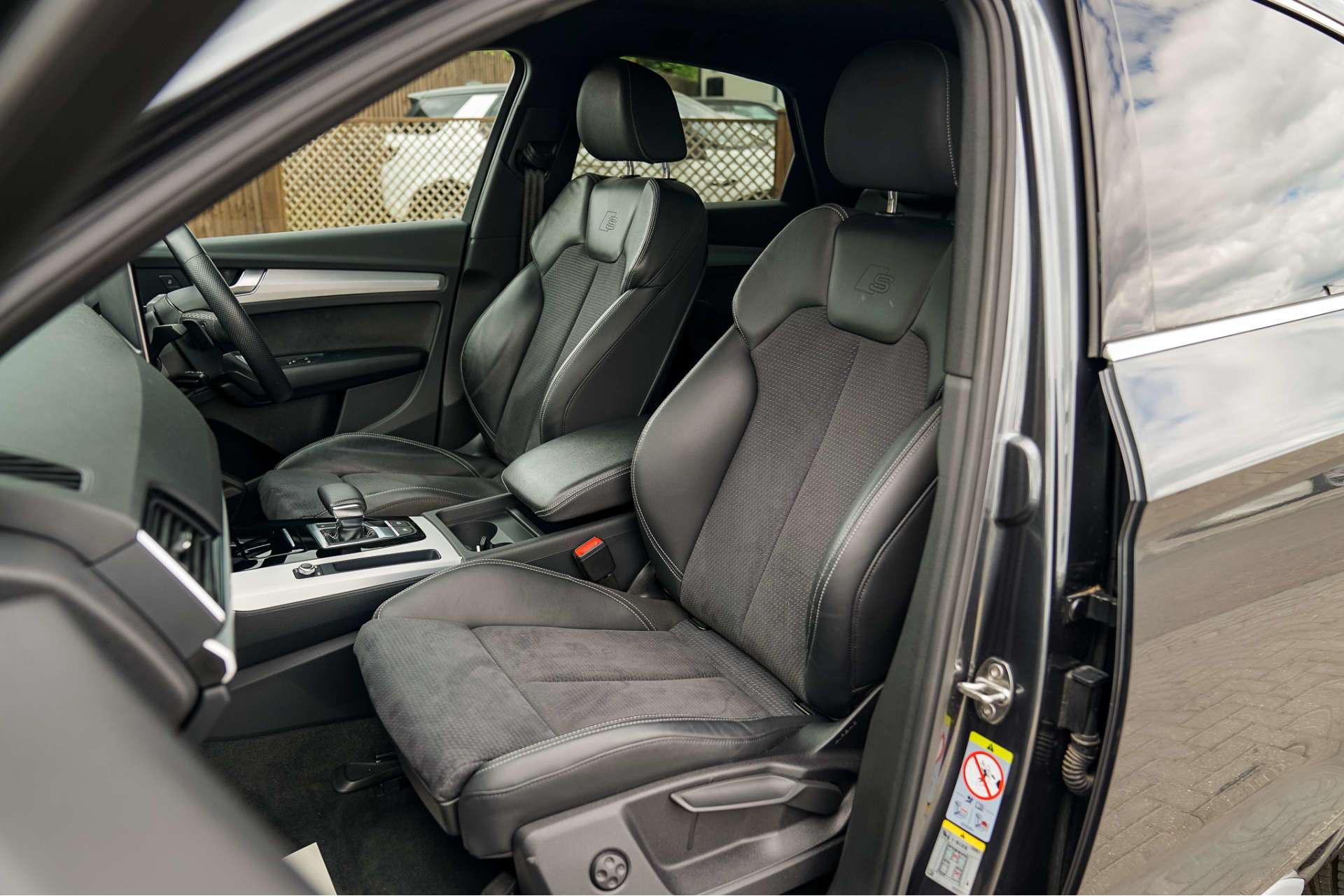 AUDI Q5 2.0 TFSIe 50 S line Sportback 5dr Petrol Plug-in Hybrid S Tronic quattro Euro 6 (s/s) 17.9kWh (299 ps) For Sale