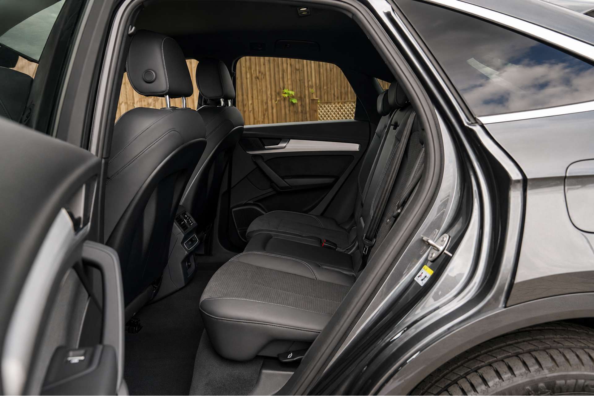 AUDI Q5 2.0 TFSIe 50 S line Sportback 5dr Petrol Plug-in Hybrid S Tronic quattro Euro 6 (s/s) 17.9kWh (299 ps) For Sale