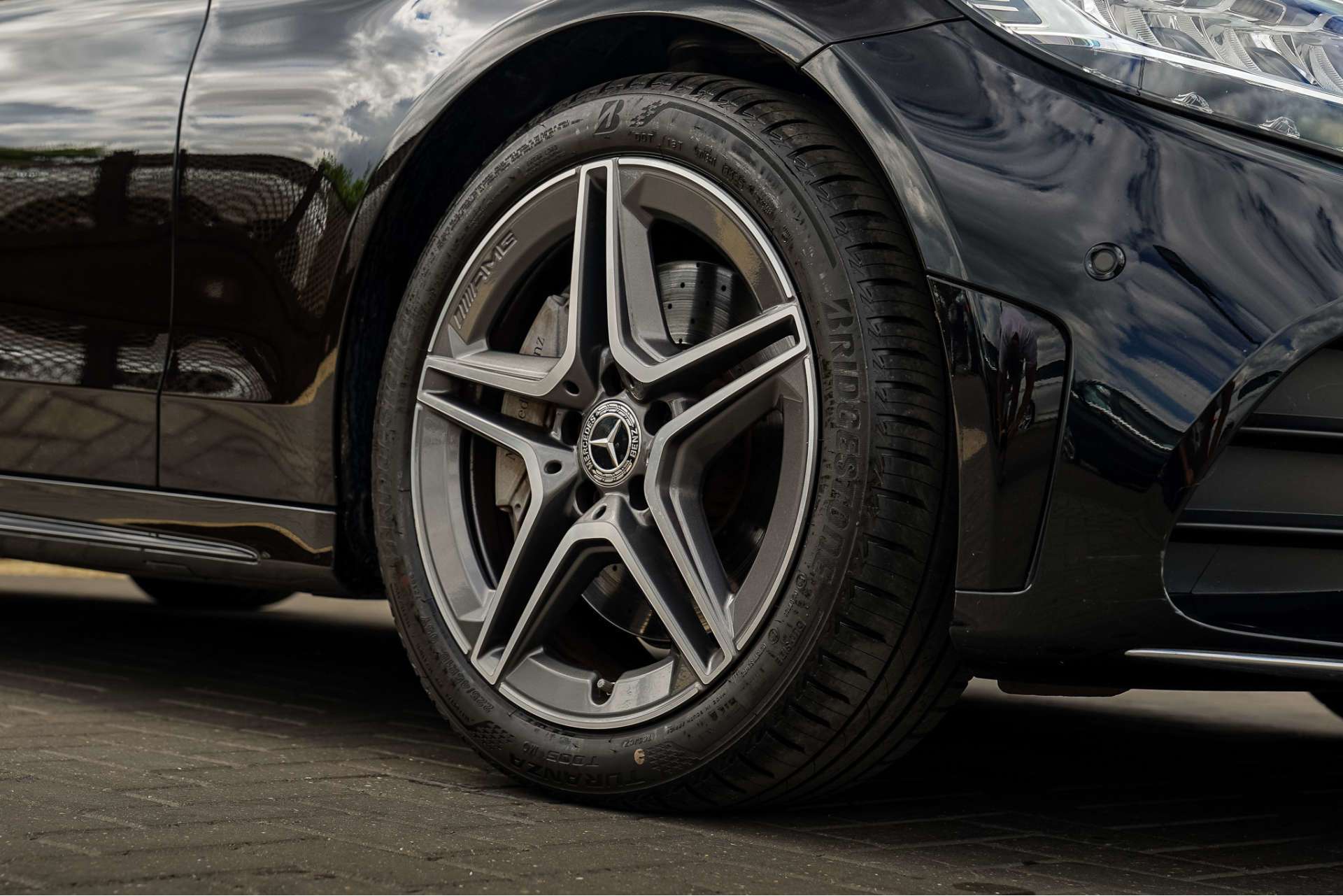 MERCEDES-BENZ C CLASS 2.0 C300 AMG Line Saloon 4dr Petrol G-Tronic+ Euro 6 (s/s) (258 ps) For Sale
