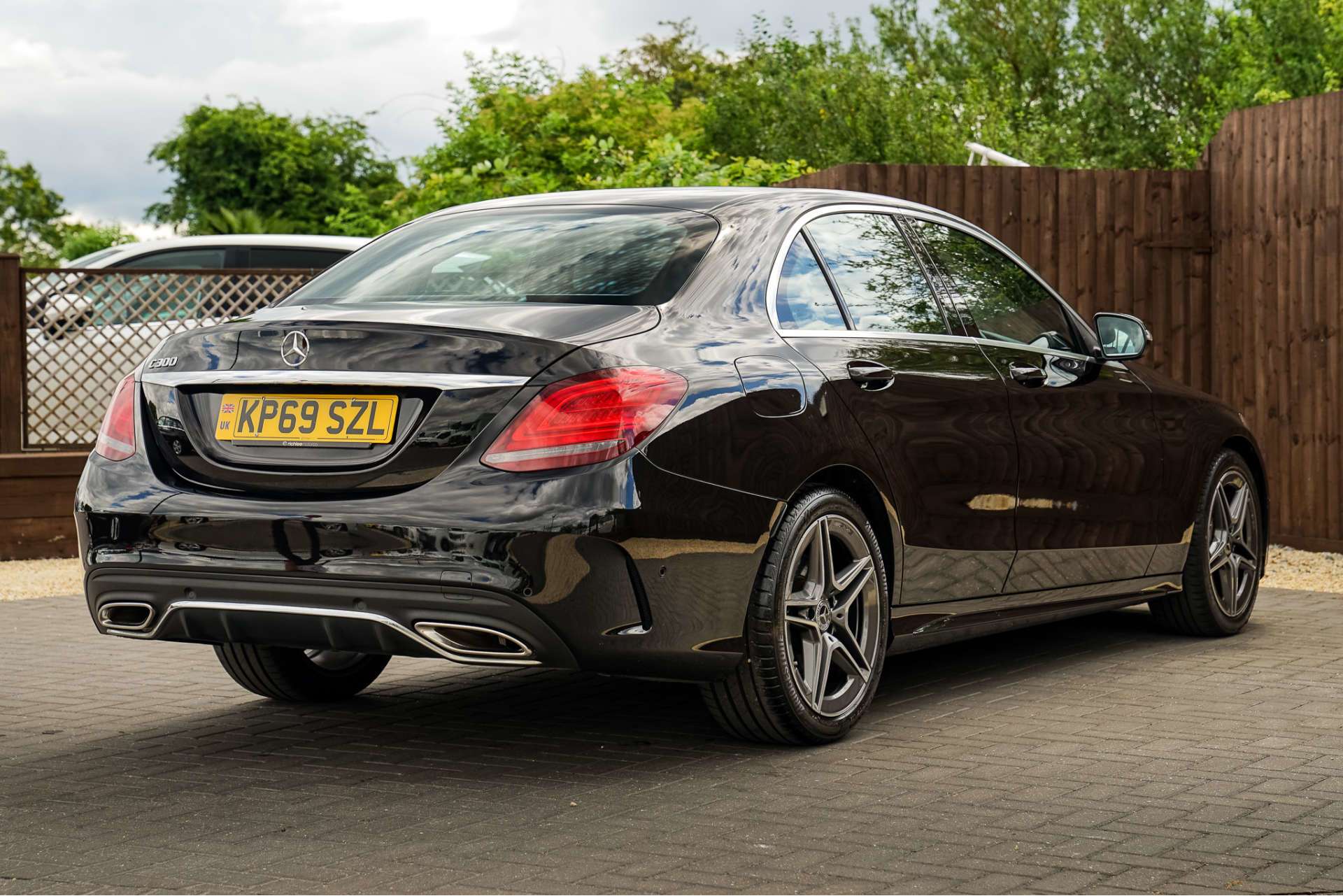 MERCEDES-BENZ C CLASS 2.0 C300 AMG Line Saloon 4dr Petrol G-Tronic+ Euro 6 (s/s) (258 ps) For Sale