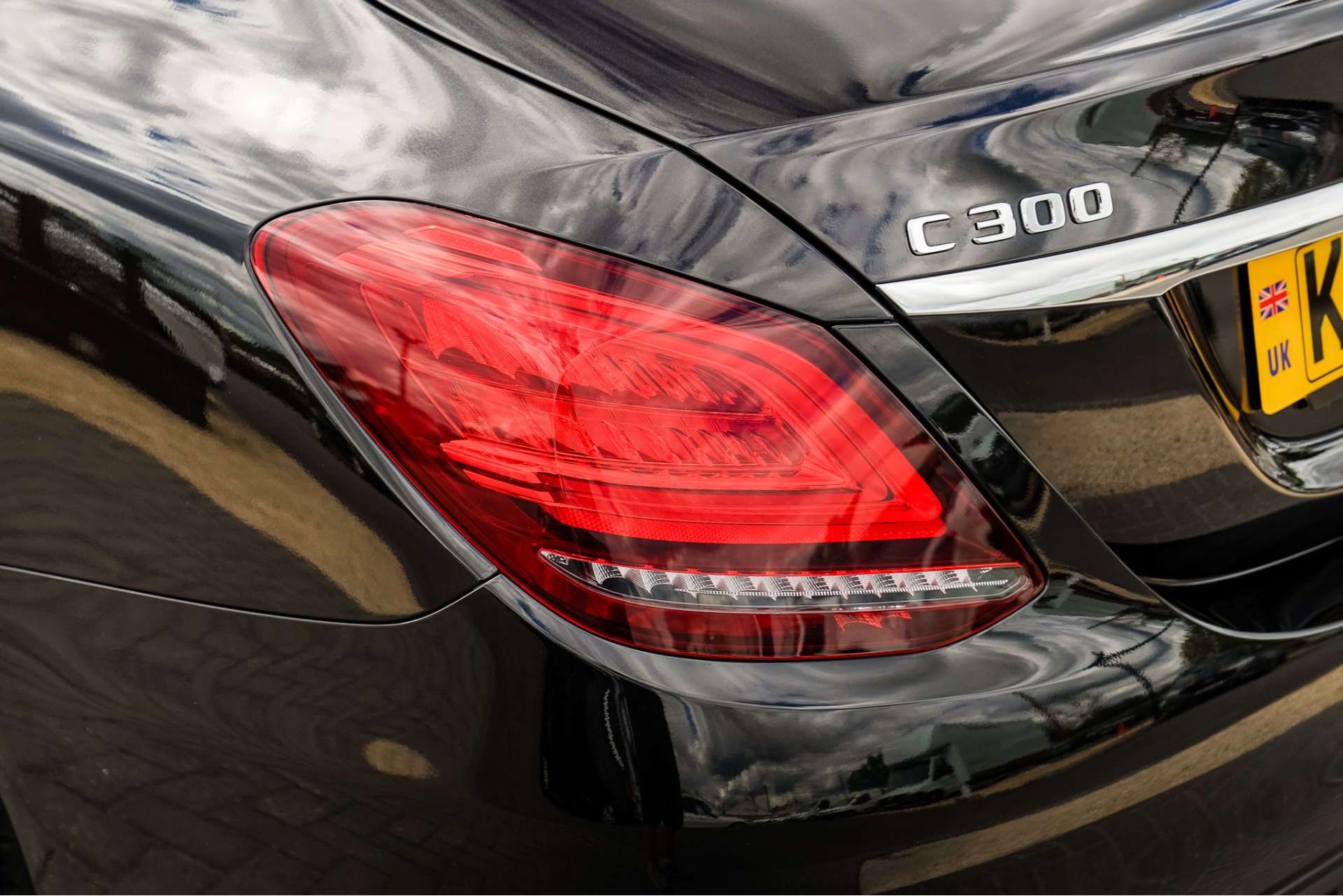 MERCEDES-BENZ C CLASS 2.0 C300 AMG Line Saloon 4dr Petrol G-Tronic+ Euro 6 (s/s) (258 ps) For Sale