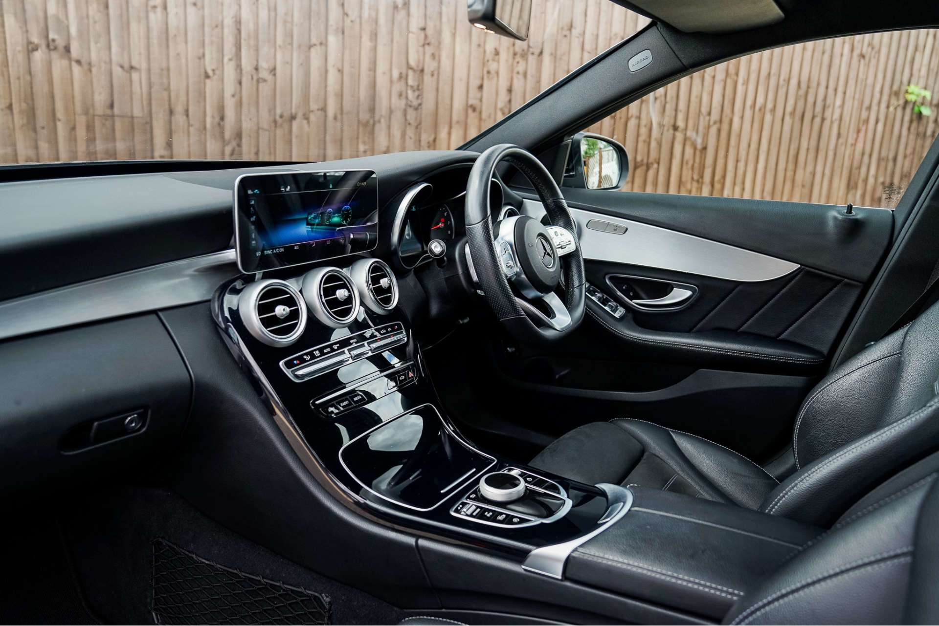 MERCEDES-BENZ C CLASS 2.0 C300 AMG Line Saloon 4dr Petrol G-Tronic+ Euro 6 (s/s) (258 ps) For Sale