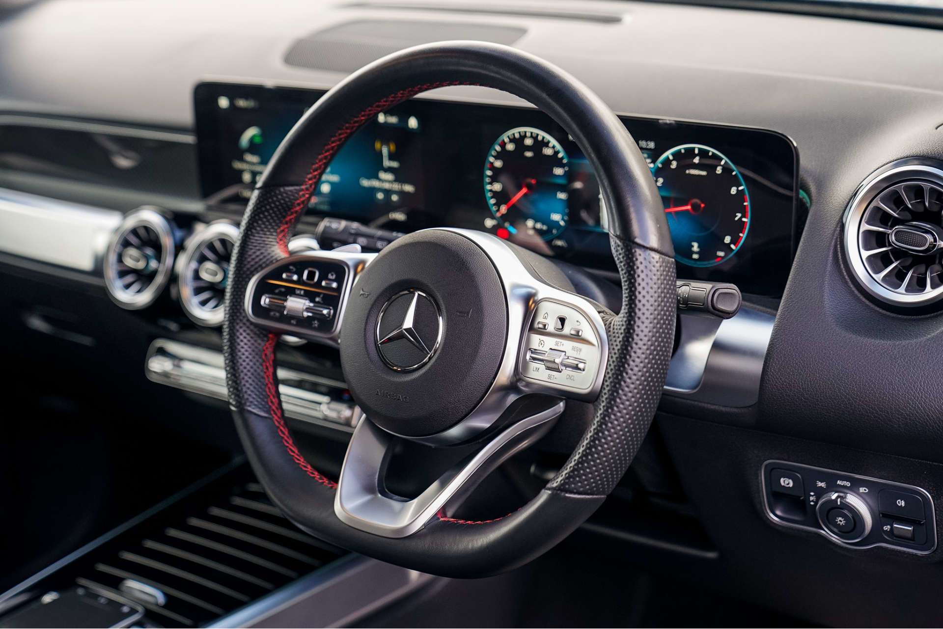 MERCEDES-BENZ GLB 1.3 GLB 200 AMG Line Premium Auto 5dr For Sale