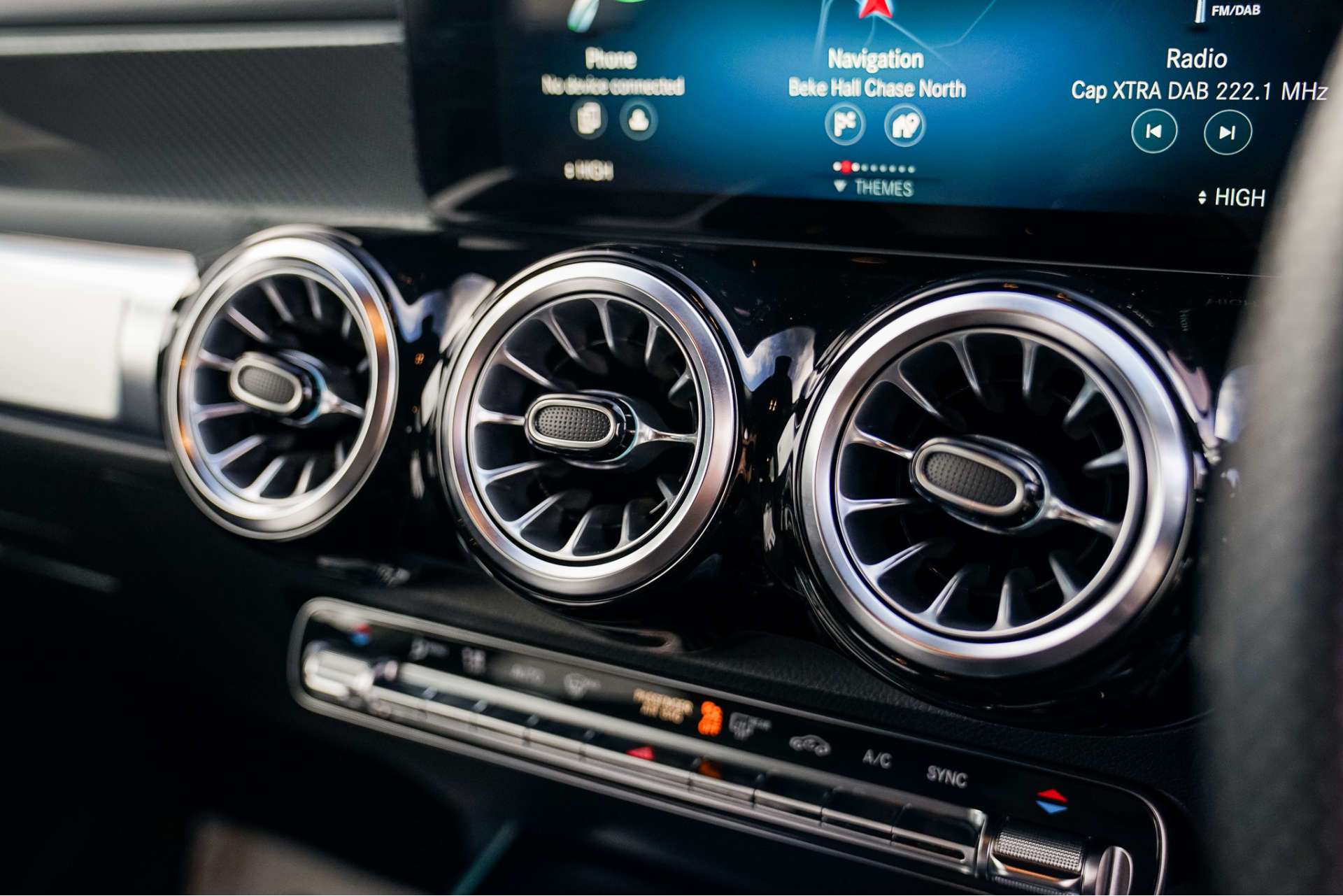 MERCEDES-BENZ GLB 1.3 GLB 200 AMG Line Premium Auto 5dr For Sale