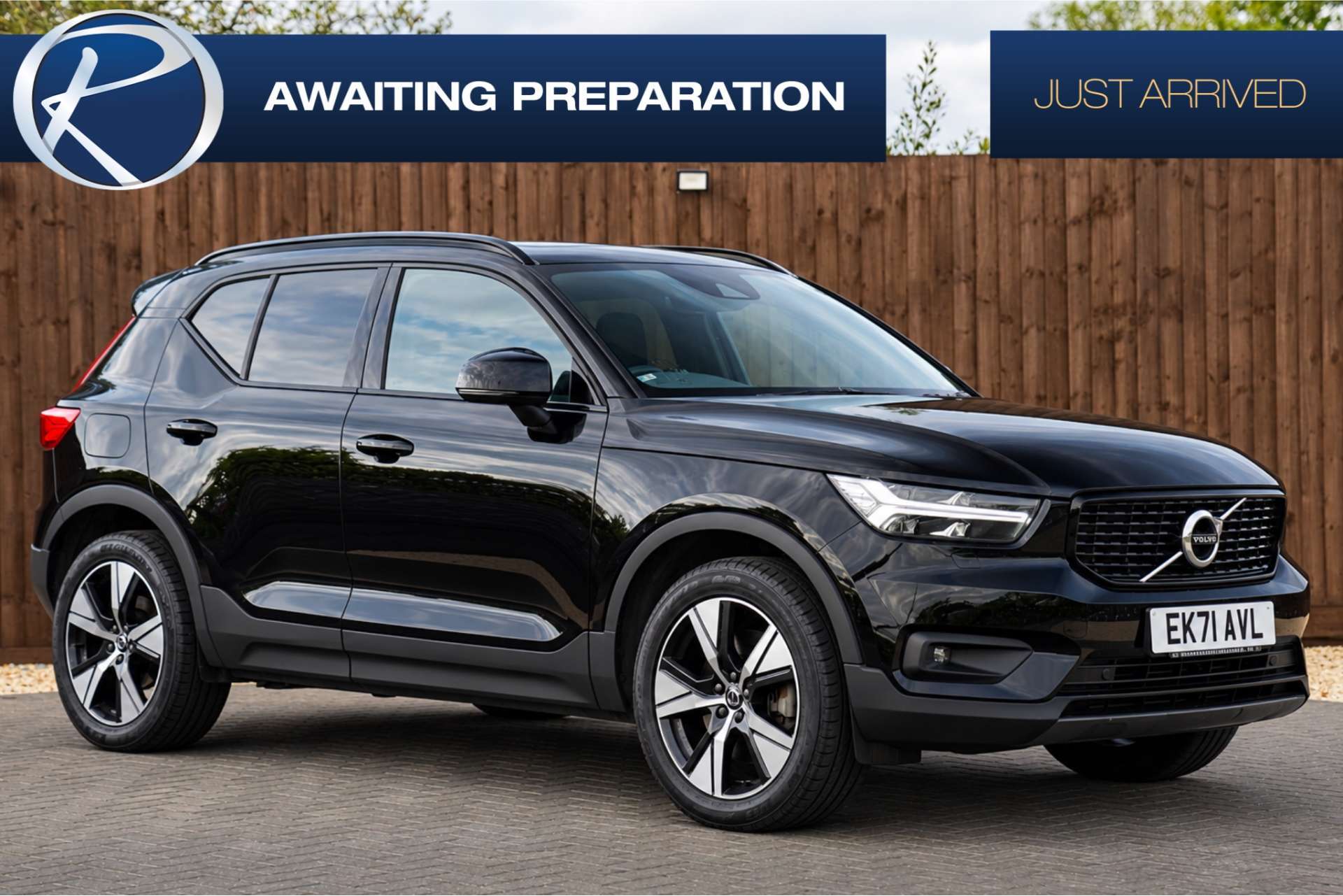 VOLVO XC40 1.5h T4 Recharge 10.7kWh R-Design SUV 5dr Petrol Plug-in Hybrid Auto Euro 6 (s/s) (211 ps) For Sale