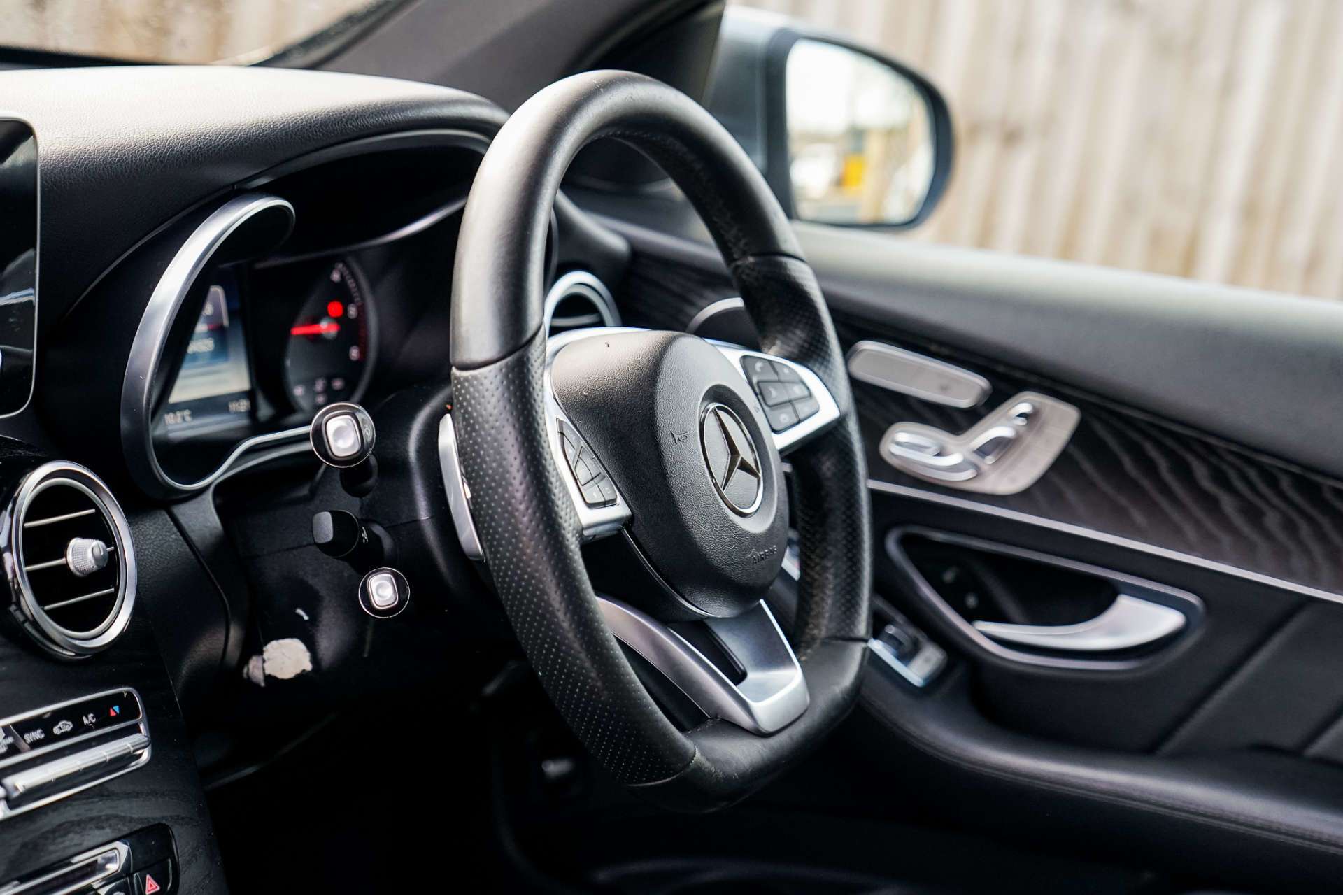 MERCEDES-BENZ GLC 2.1 GLC 220 D 4Matic AMG Line Premium Auto 4WD 5dr For Sale