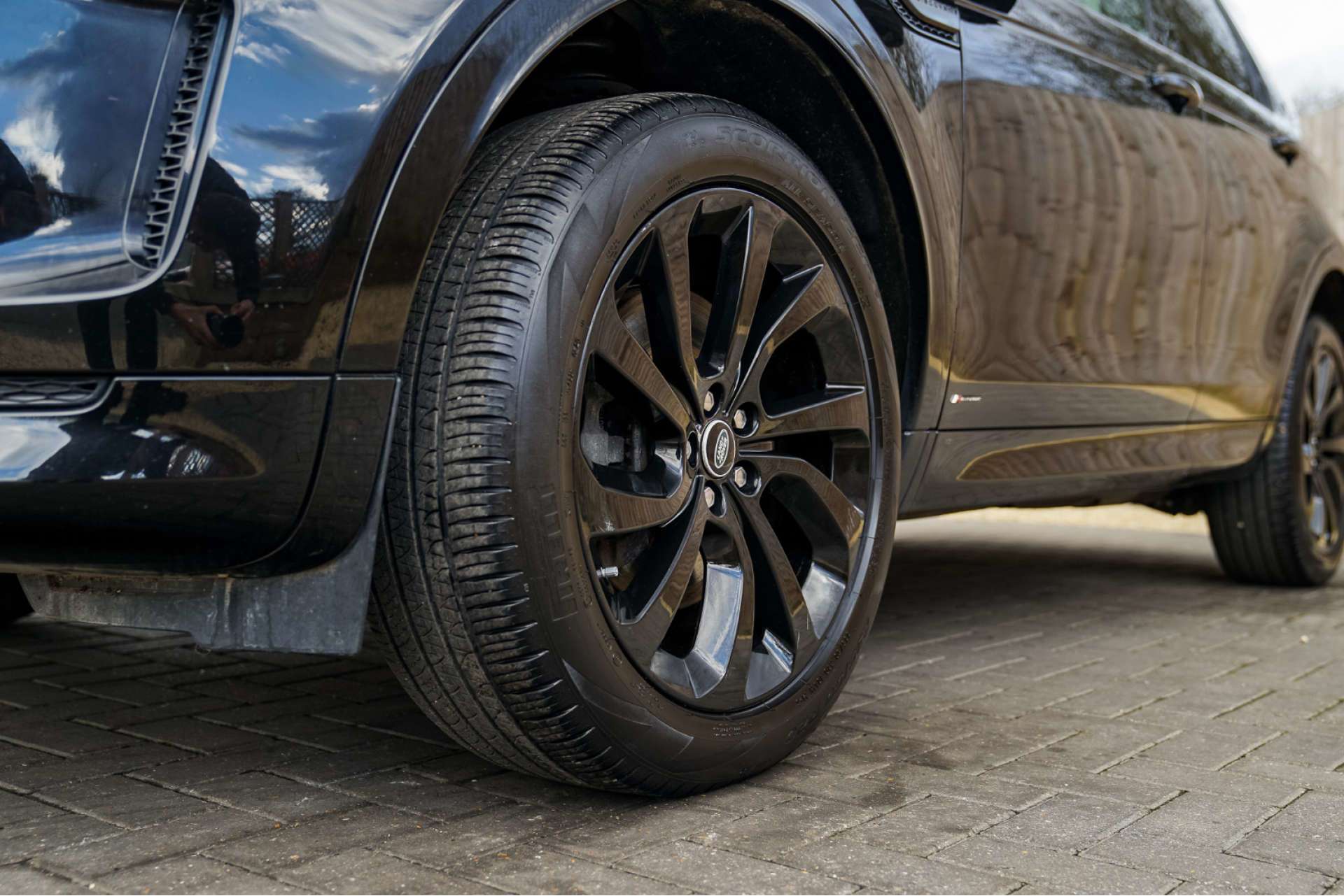 LAND ROVER DISCOVERY SPORT 2.0 Discovery Sport R-Dynamic HSE D Auto 4WD 5dr For Sale