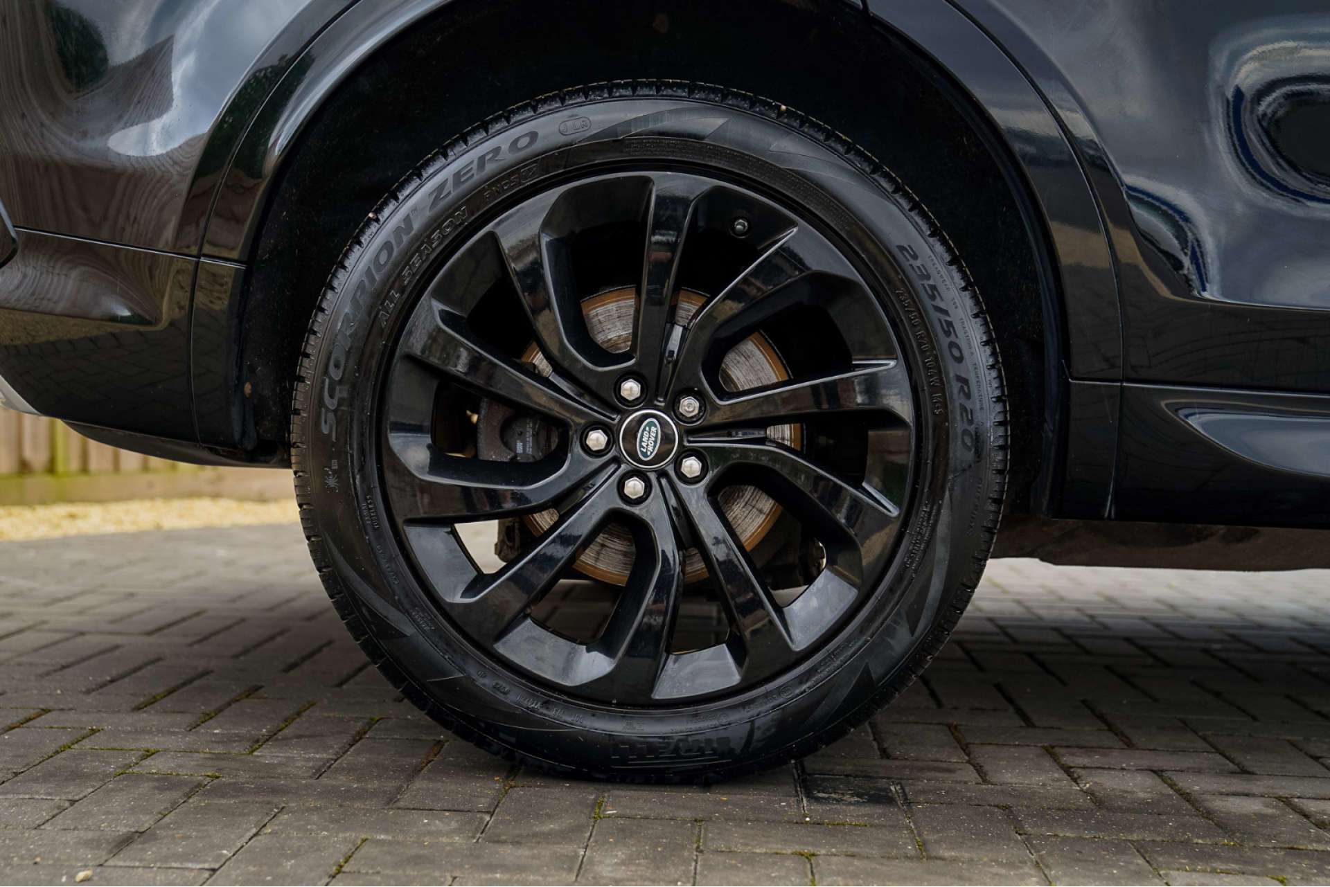 LAND ROVER DISCOVERY SPORT 2.0 Discovery Sport R-Dynamic HSE D Auto 4WD 5dr For Sale