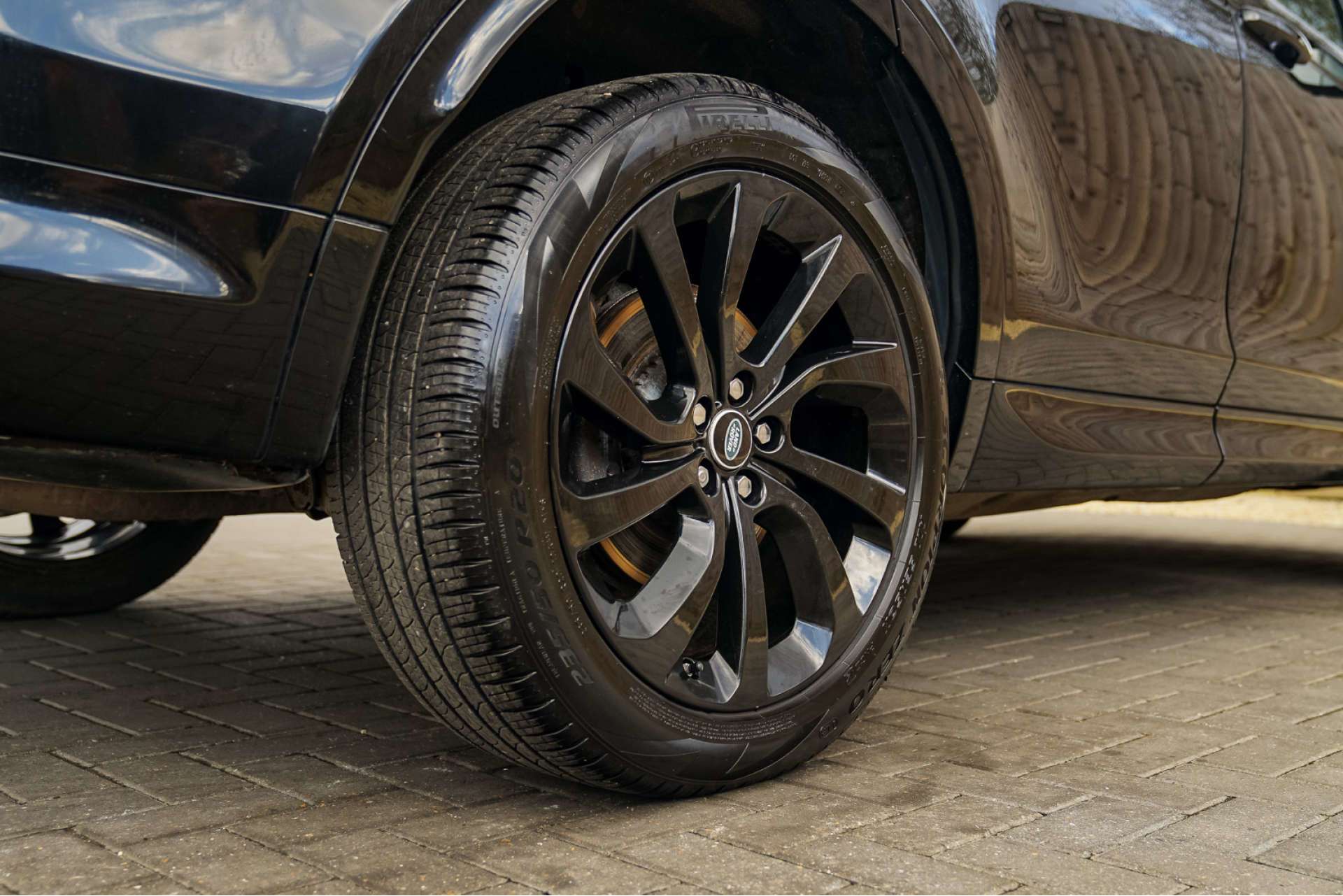 LAND ROVER DISCOVERY SPORT 2.0 Discovery Sport R-Dynamic HSE D Auto 4WD 5dr For Sale