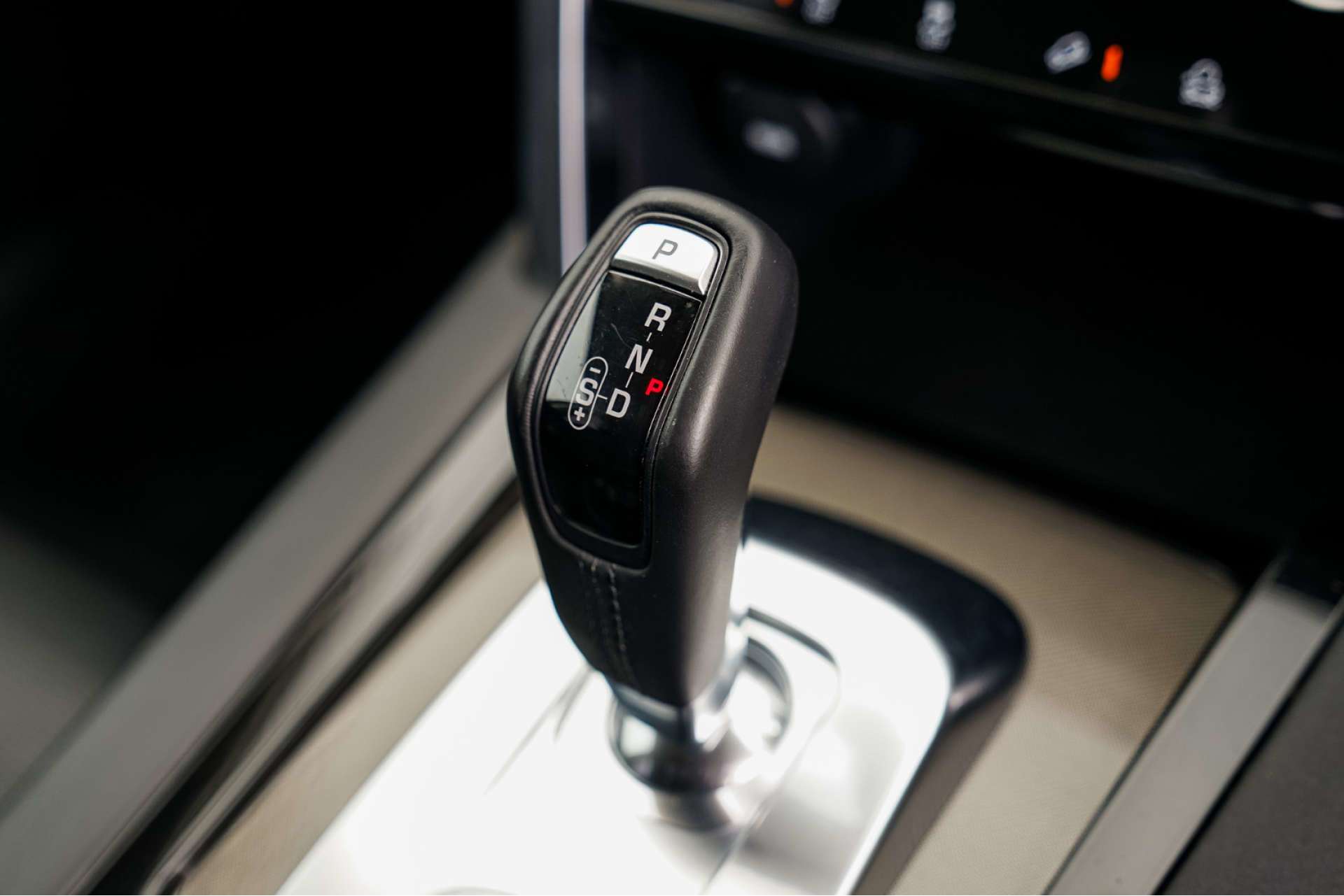 LAND ROVER DISCOVERY SPORT 2.0 Discovery Sport R-Dynamic HSE D Auto 4WD 5dr For Sale