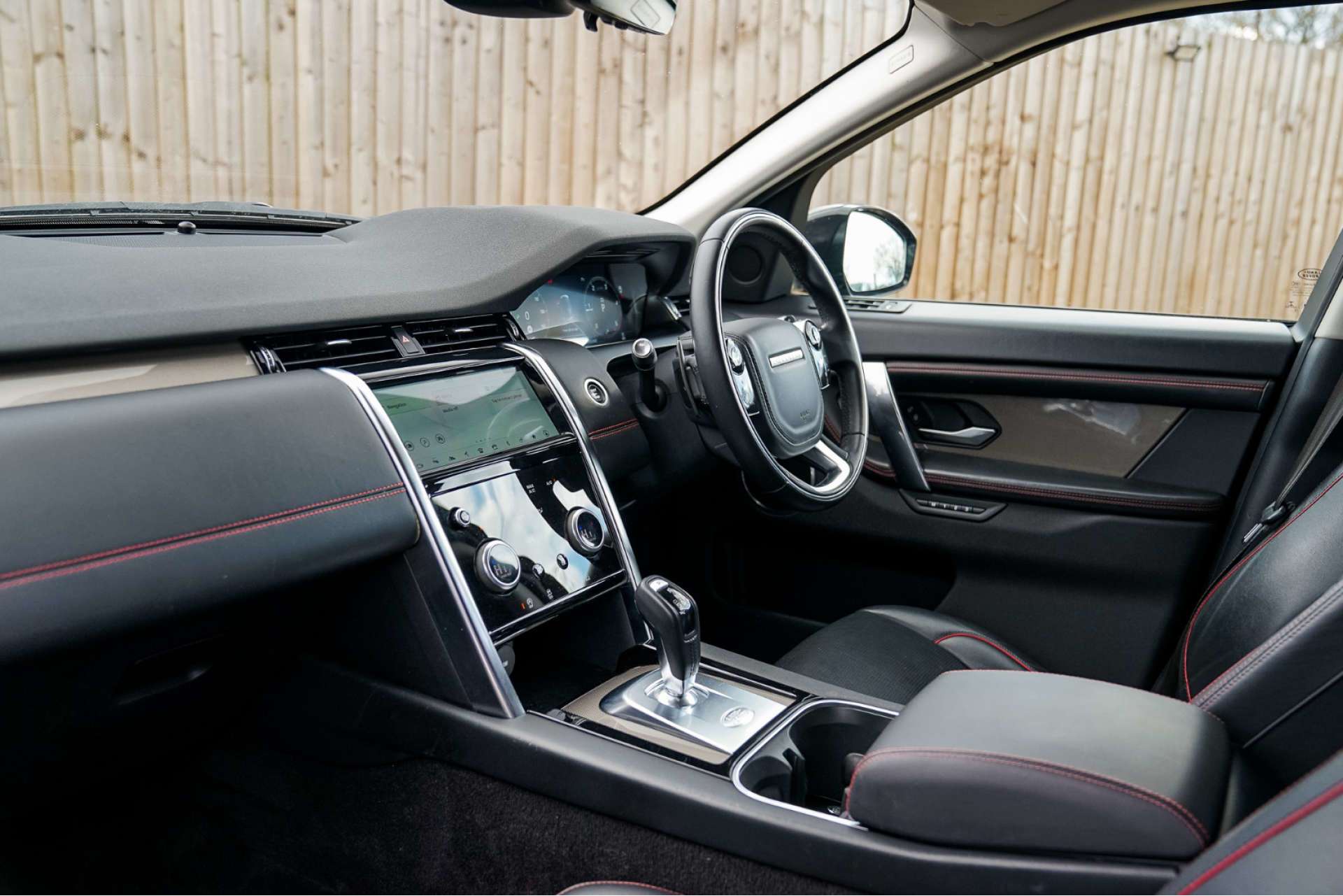 LAND ROVER DISCOVERY SPORT 2.0 Discovery Sport R-Dynamic HSE D Auto 4WD 5dr For Sale