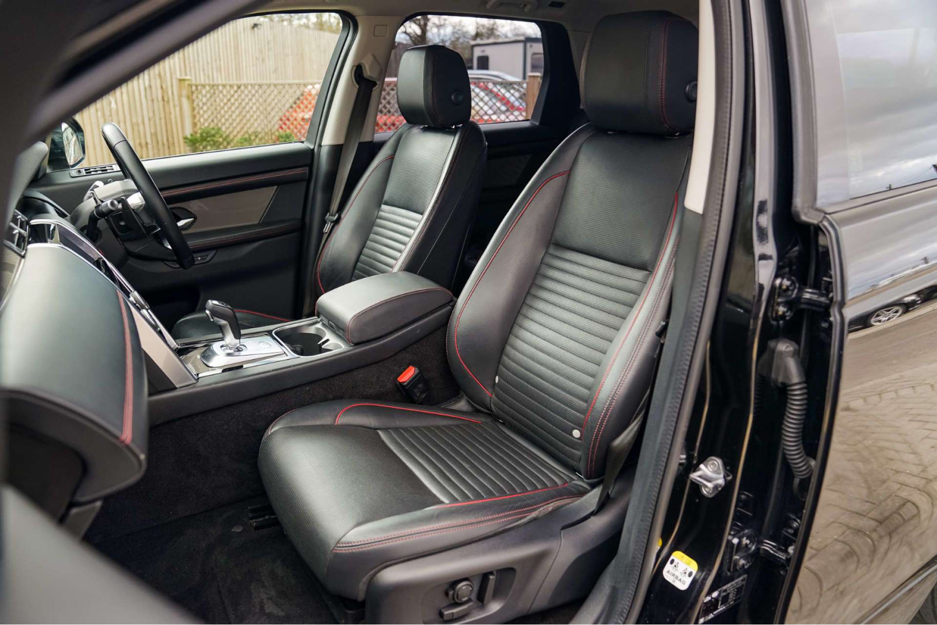 LAND ROVER DISCOVERY SPORT 2.0 Discovery Sport R-Dynamic HSE D Auto 4WD 5dr For Sale