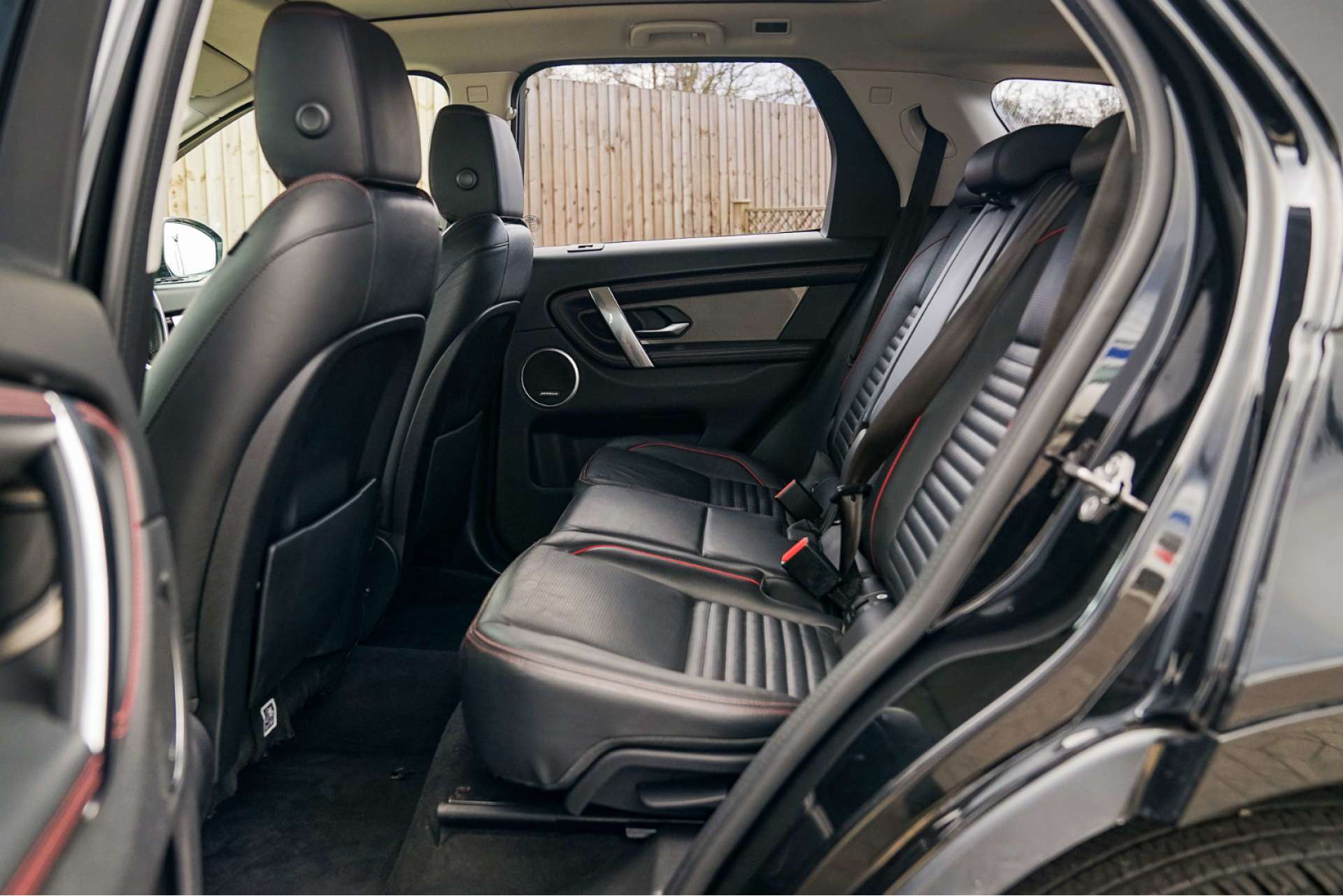 LAND ROVER DISCOVERY SPORT 2.0 Discovery Sport R-Dynamic HSE D Auto 4WD 5dr For Sale